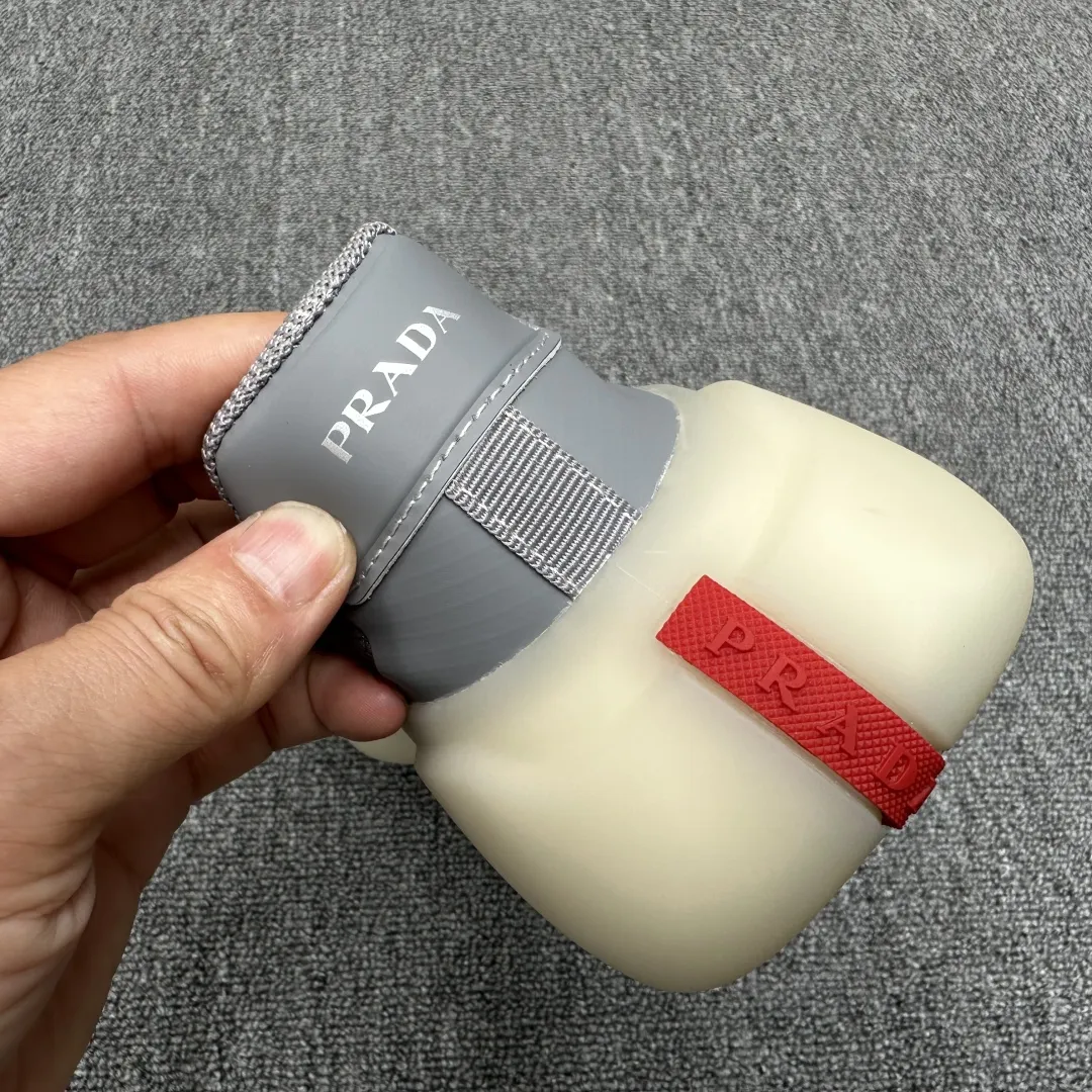 PRADA Мужские кроссовки минималистичные