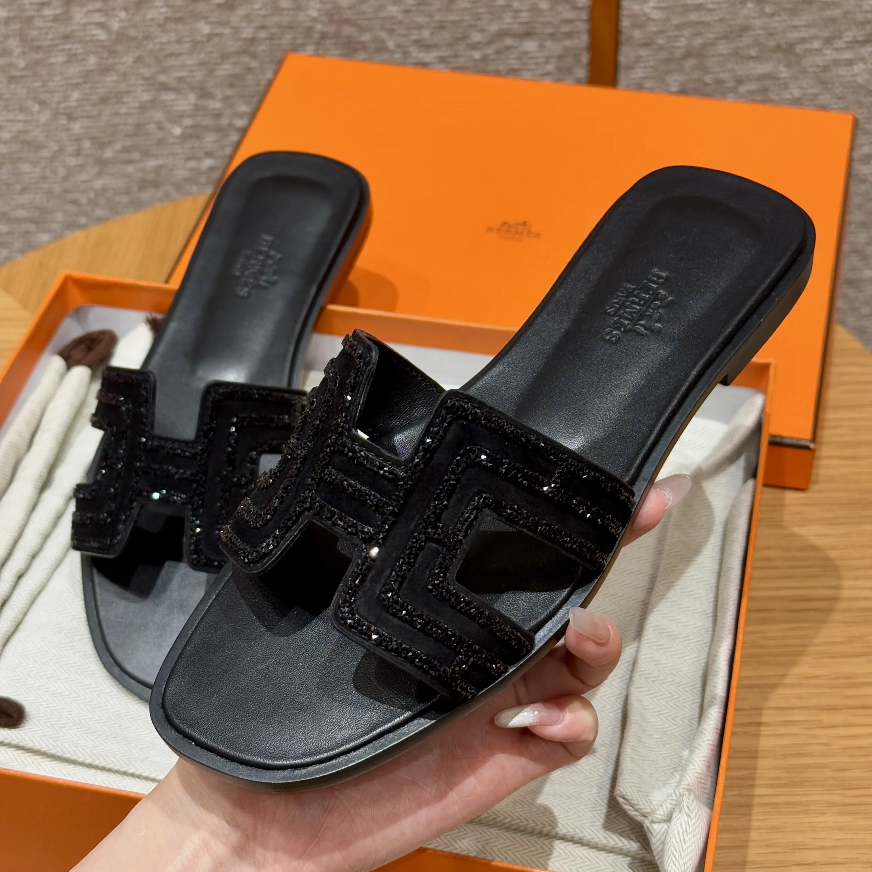 HERMES Женские сандалии Oran с стразами 