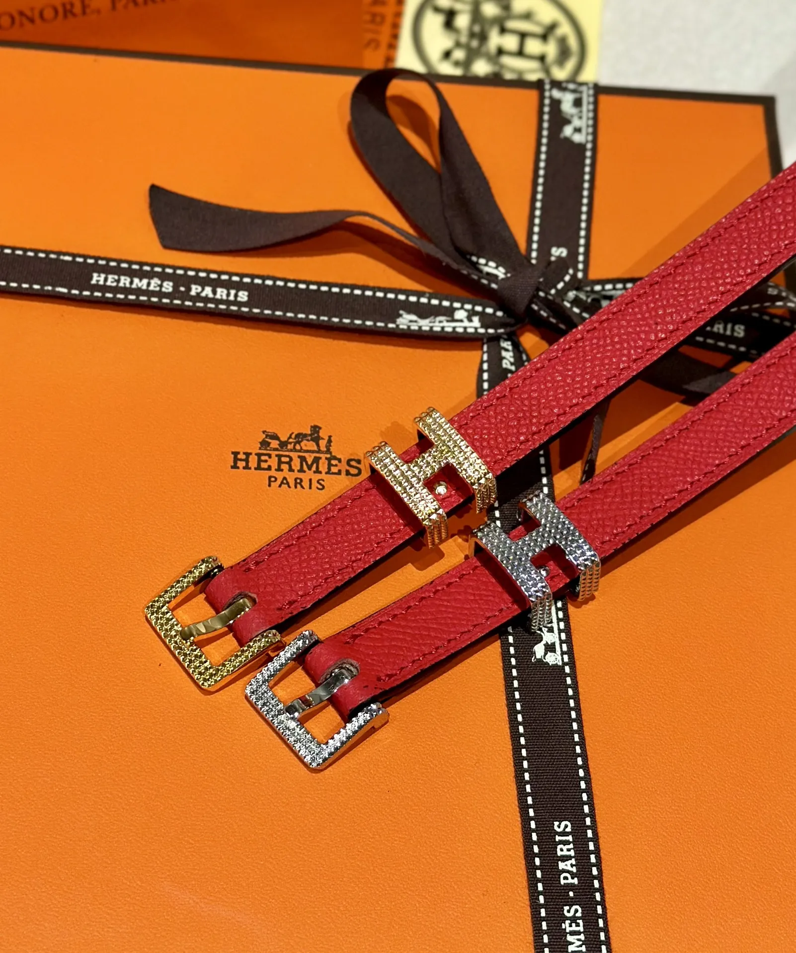 HERMES Женский узкий ремень Kelly с ребристой пряжкой