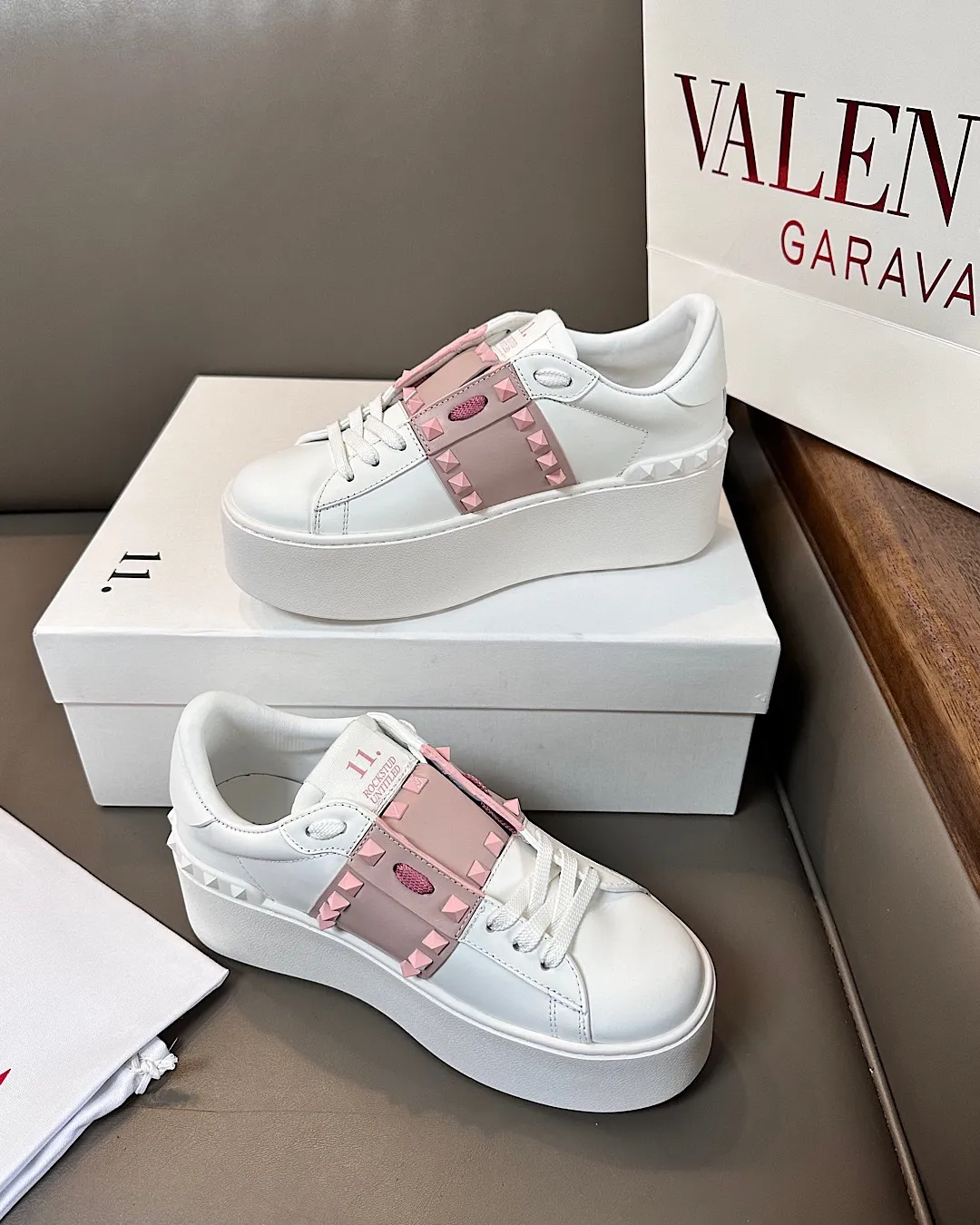 VALENTINO Женские Кроссовки Garavani Rockstud Untitled VALENTINO Женские Кроссовки Garavani Rockstud Untitled