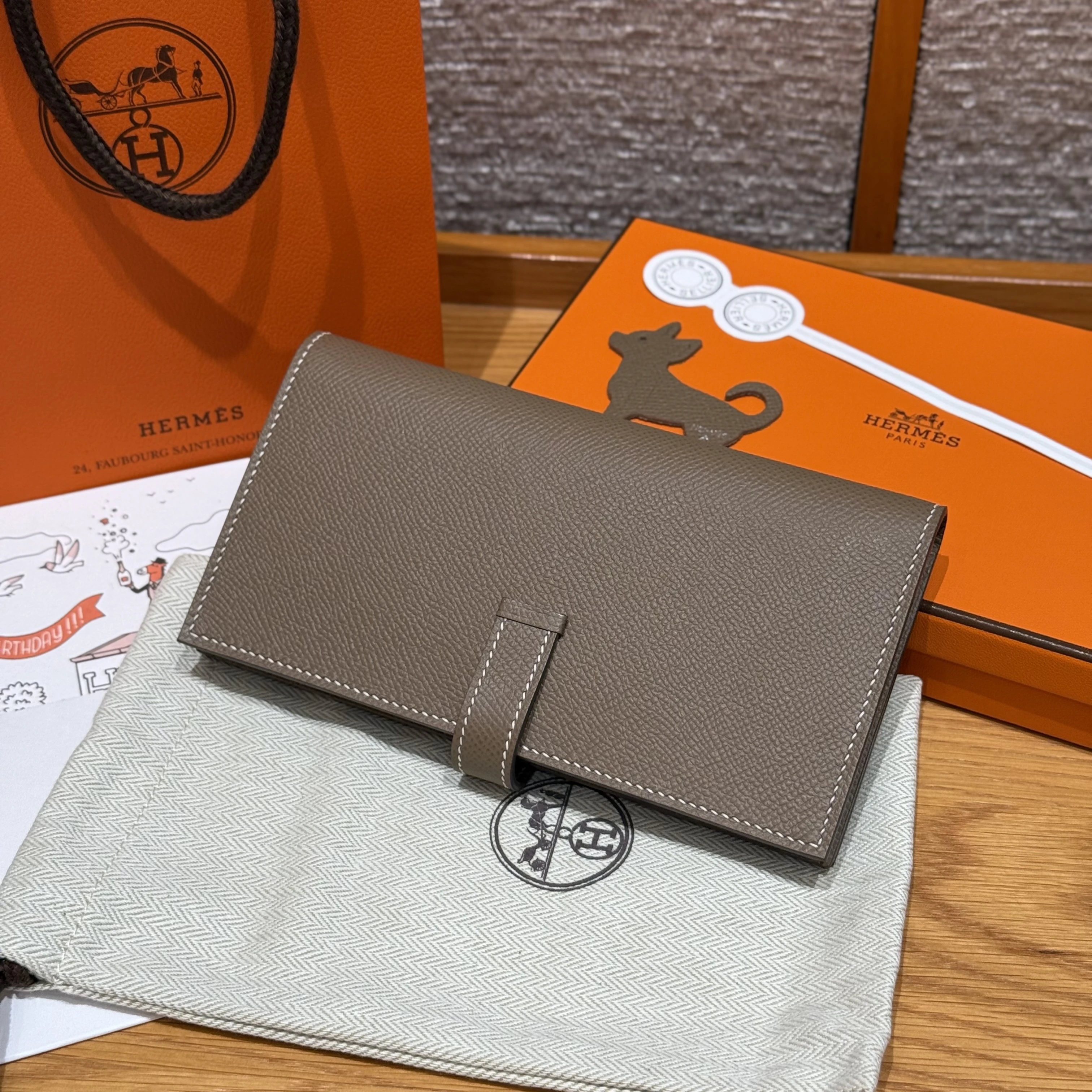 HERMES Кошелёк Bearn 17.5 см 18/Etoupe Epsom HERMES Кошелёк Bearn 17.5 см 18/Etoupe Epsom