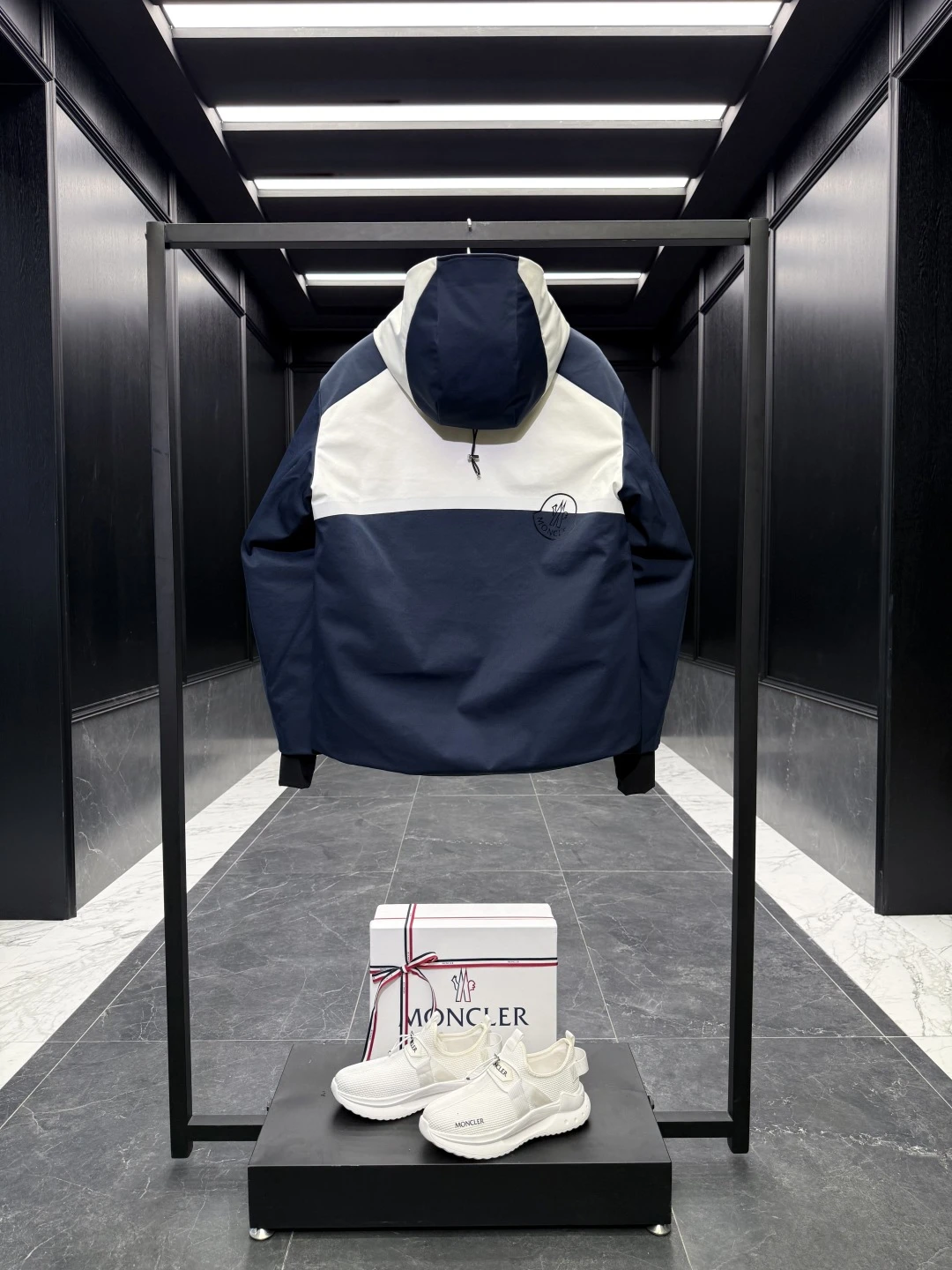 MONCLER Мужской пуховик Grenoble