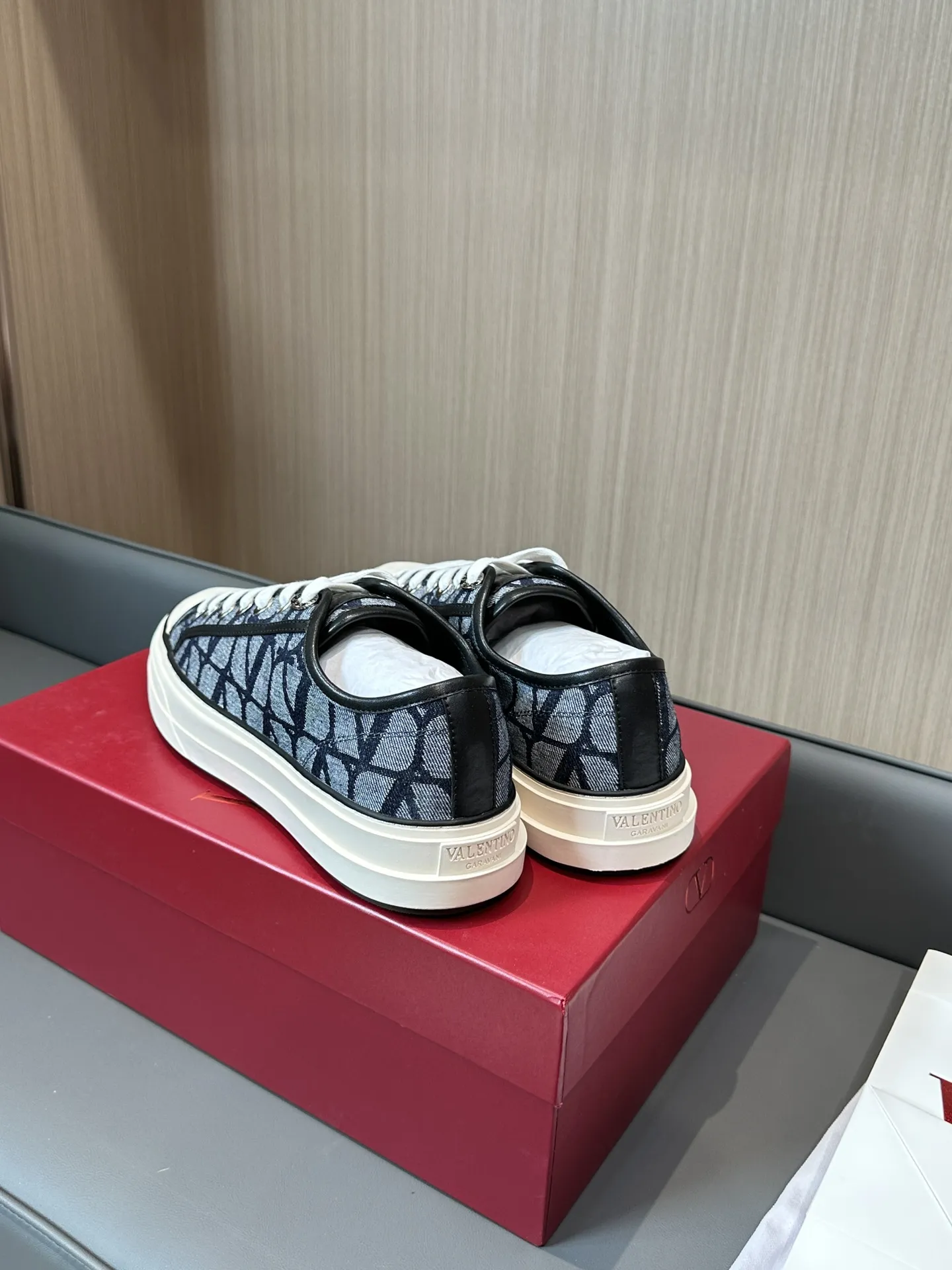 VALENTINO Кеды Toile Iconographe Totaloop