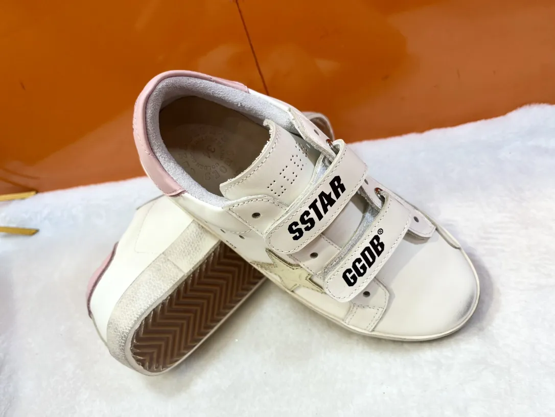 GOLDEN GOOSE Кроссовки Old School