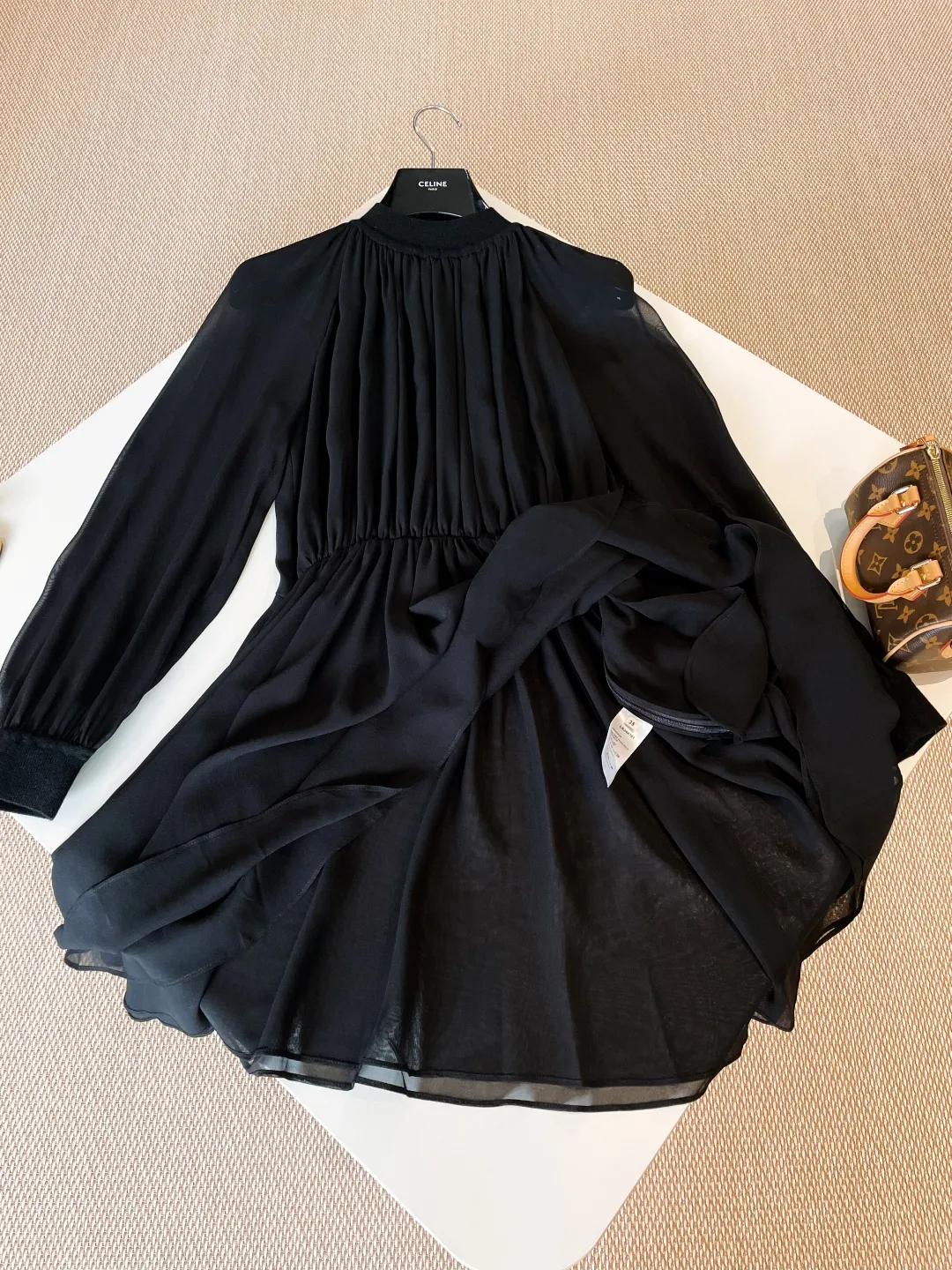 CELINE Женское платье из шелка CELINE Женское платье из шелка