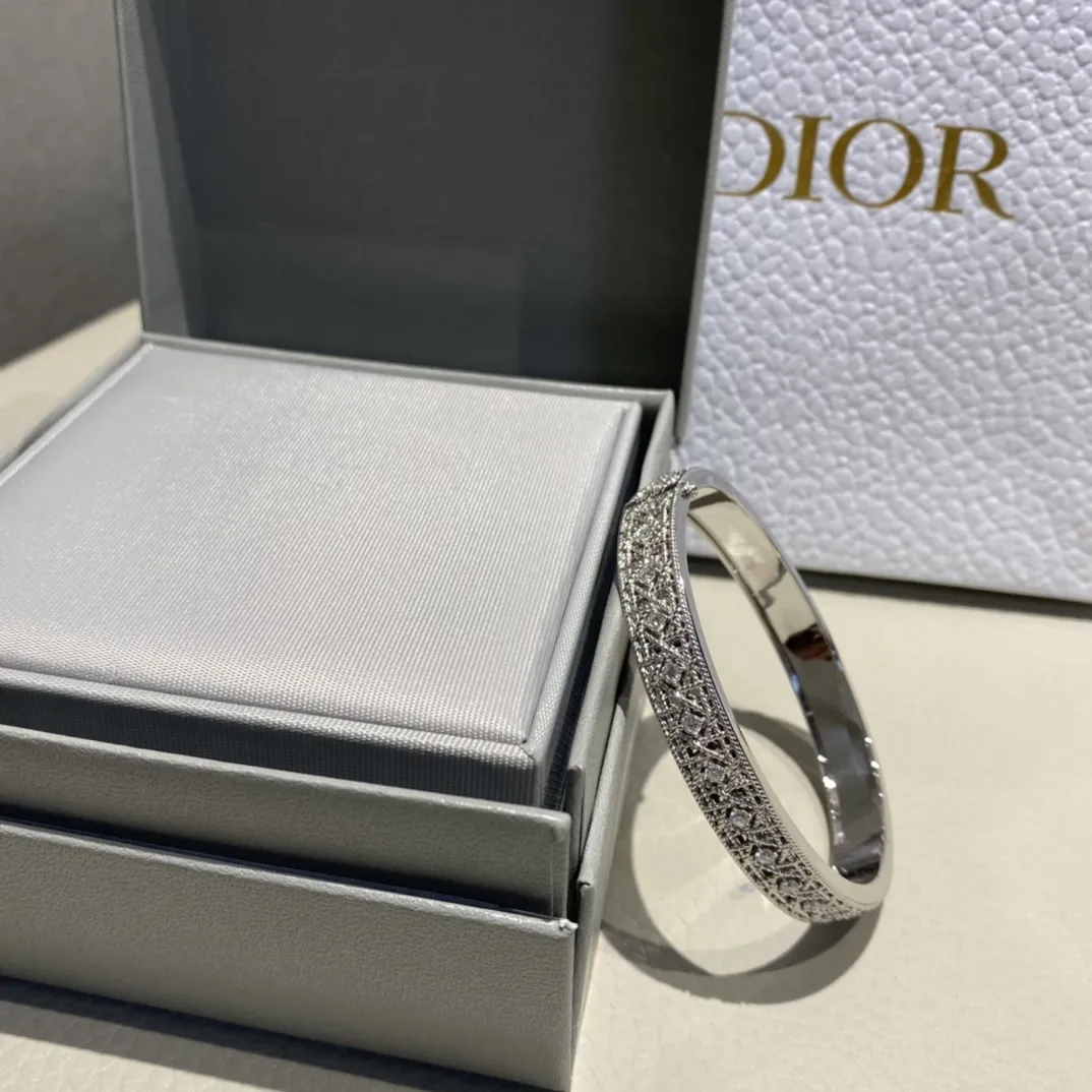 CHRISTIAN DIOR Браслет My Dior белое золото, бриллиант CHRISTIAN DIOR Браслет My Dior белое золото, бриллиант