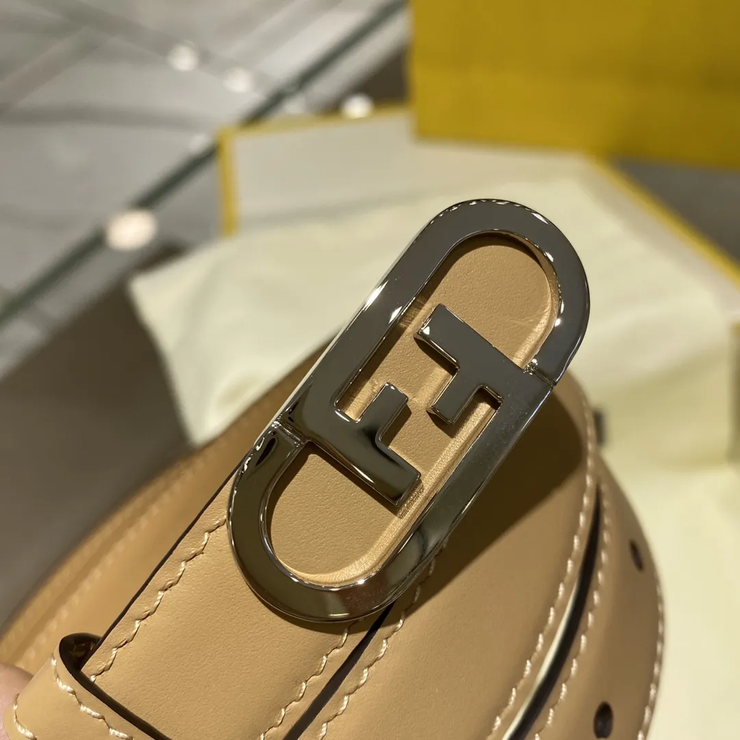 FENDI Женский ремень с пряжкой FF ширина 3 см