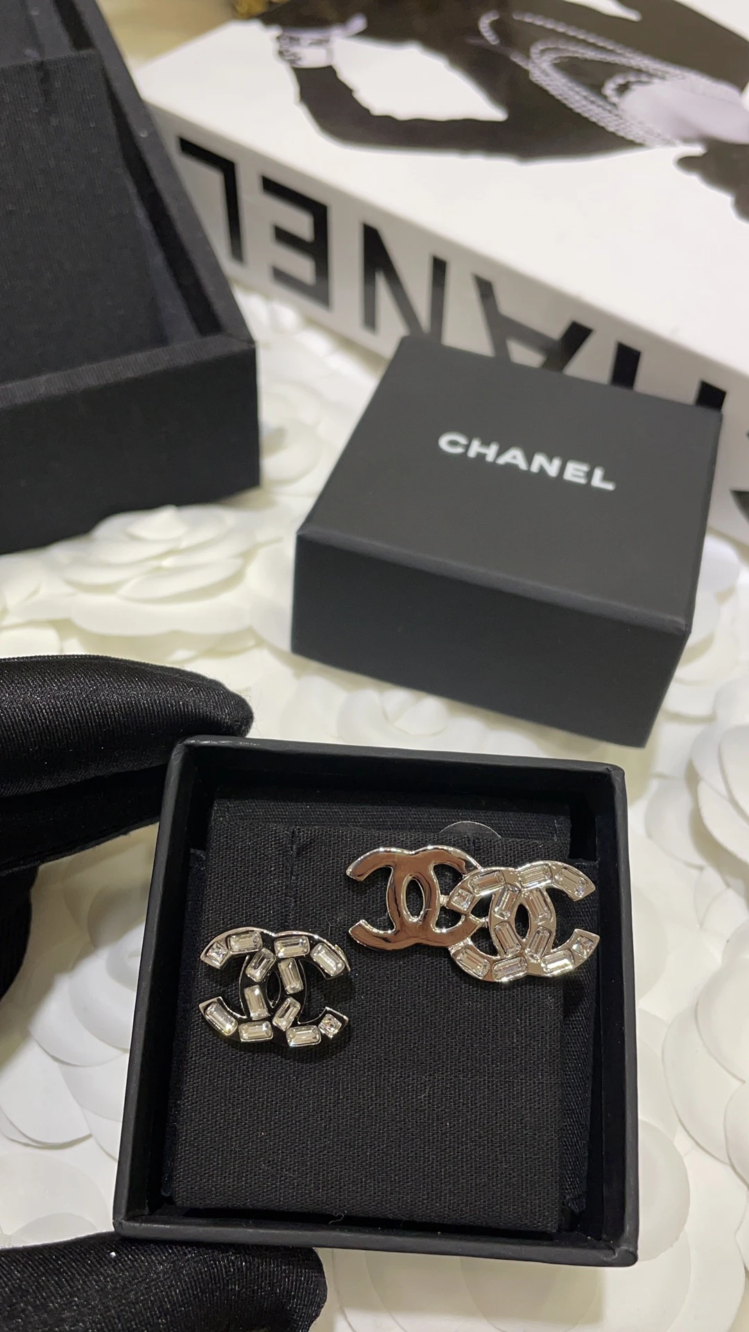 CHANEL Женские серьги CHANEL Женские серьги