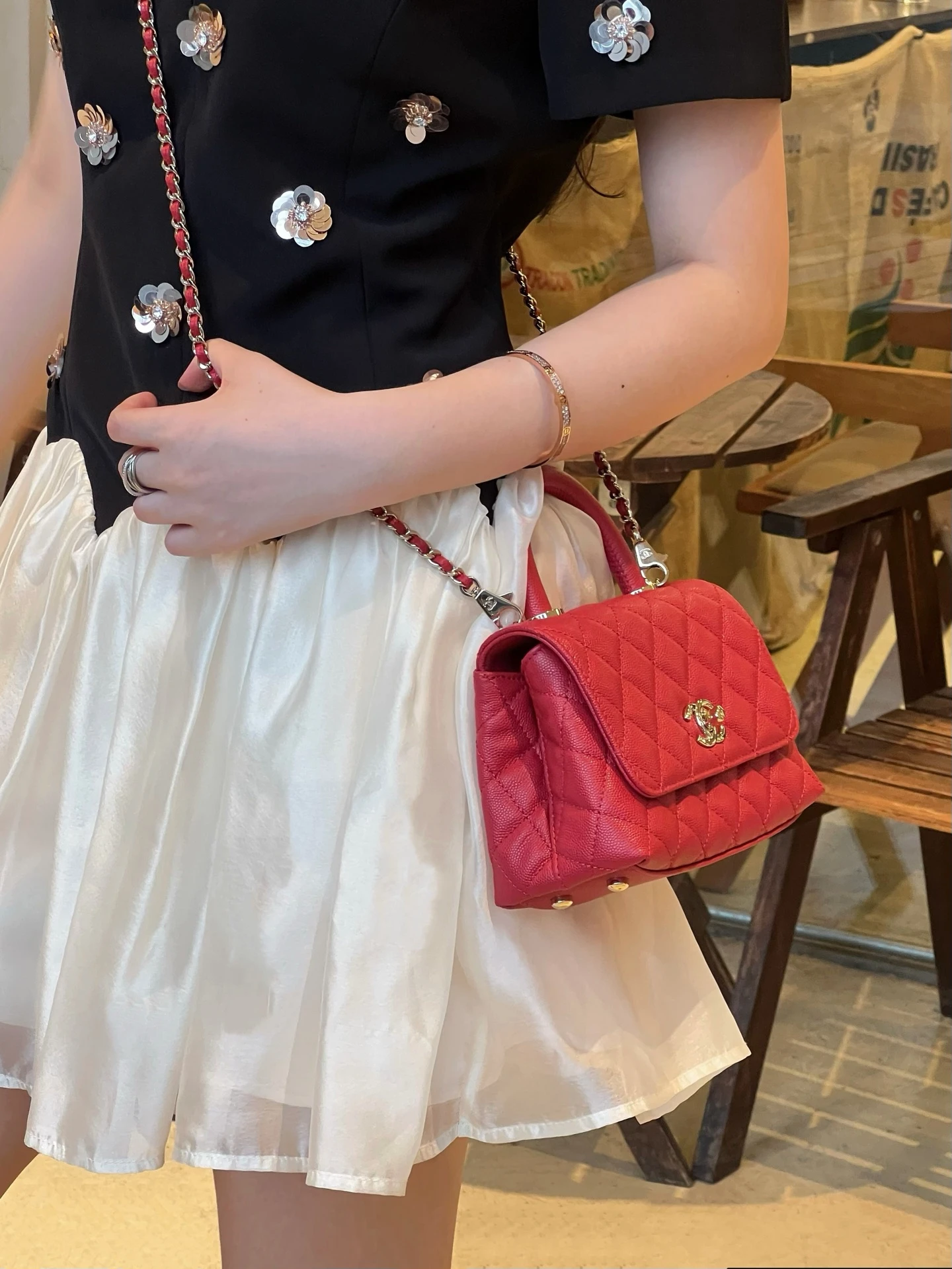 CHANEL Женская сумка Coco Handle Mini CHANEL Женская сумка Coco Handle Mini