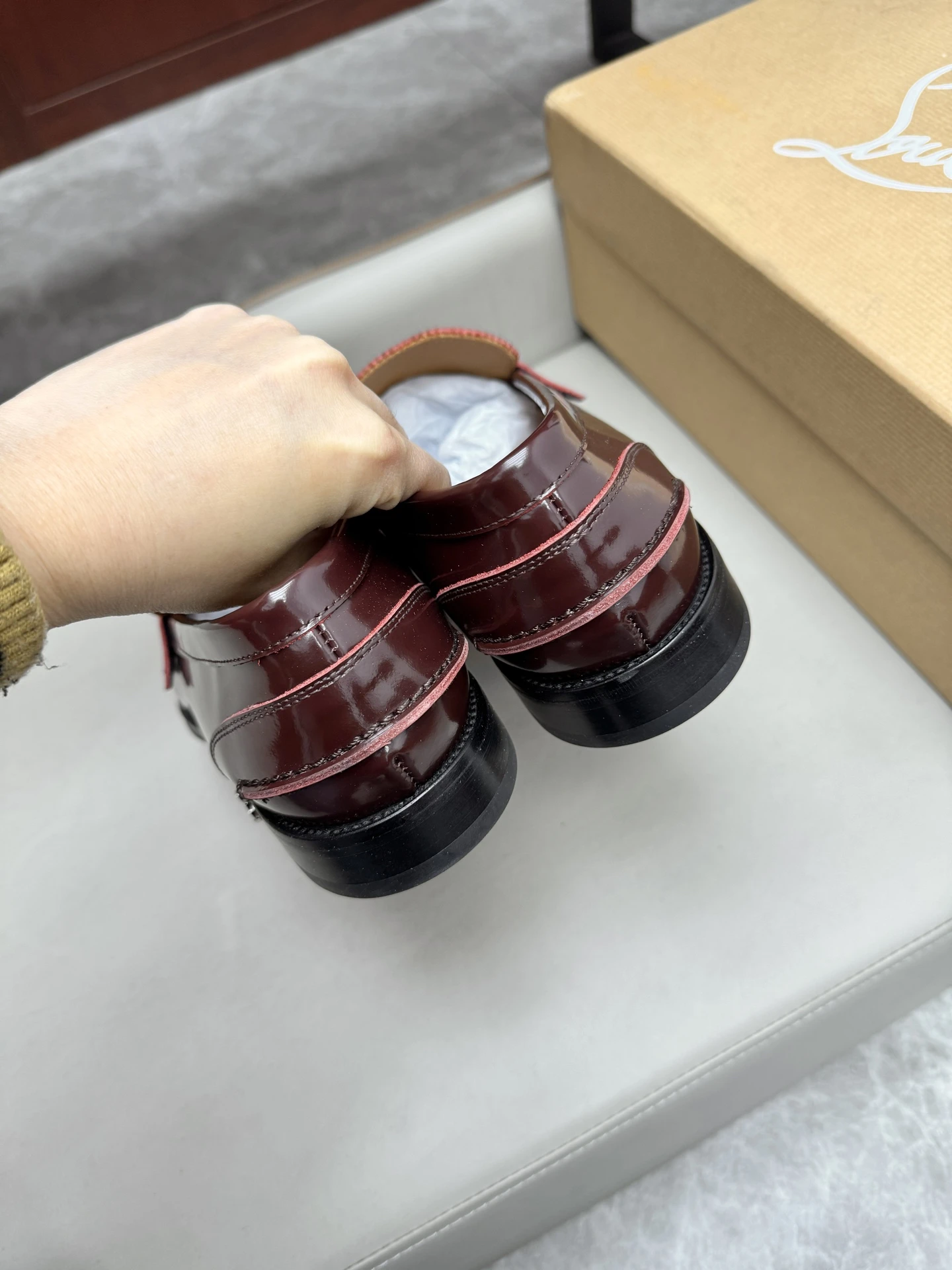 CHRISTIAN LOUBOUTIN Мужские лоферы из глянцевой кожи