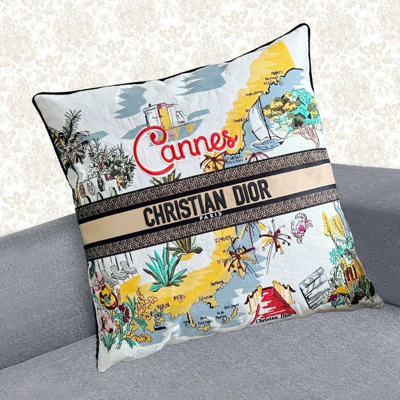 CHRISTIAN DIOR Декоративная подушка CHRISTIAN DIOR Декоративная подушка