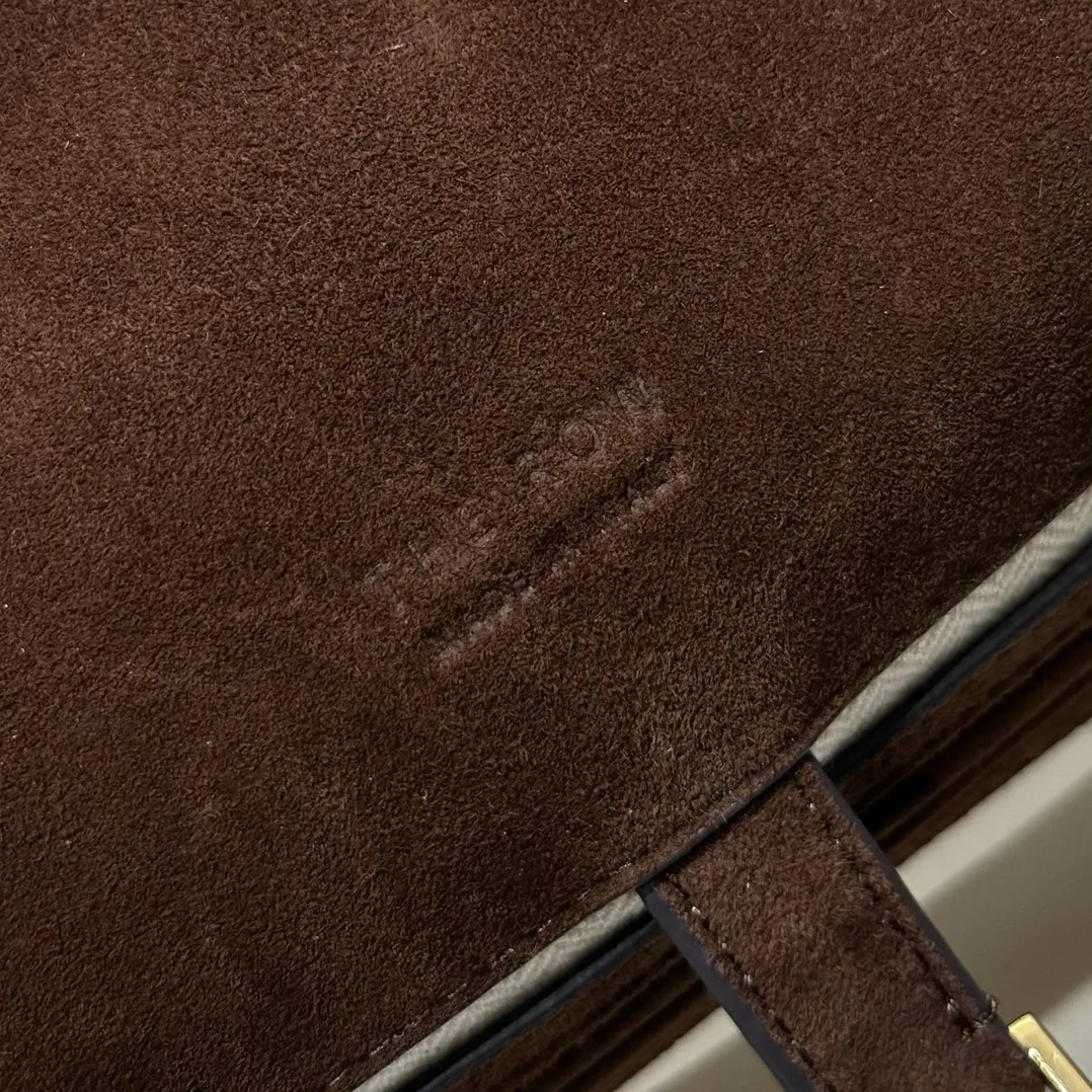 THE ROW Женская сумка Margaux из замши