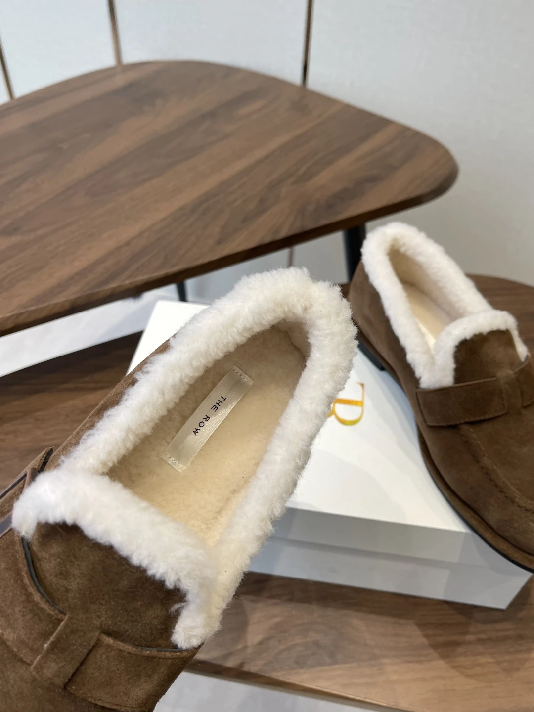 THE ROW Женские лоферы с пушистой внутренней отделкой