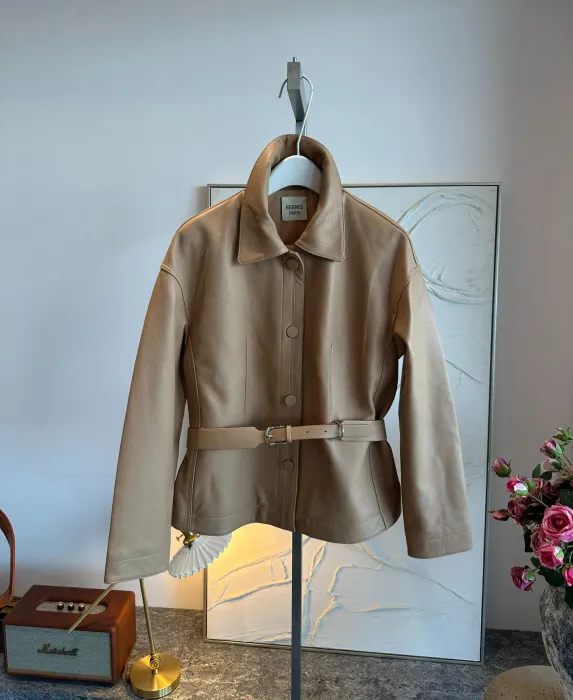 HERMES Женская кожаная куртка