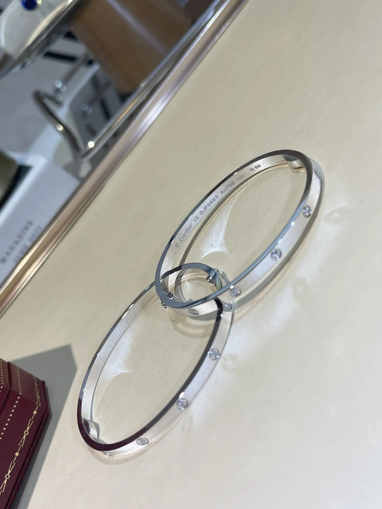 CARTIER Браслет Love белое золото и бриллианты CARTIER Браслет Love белое золото и бриллианты