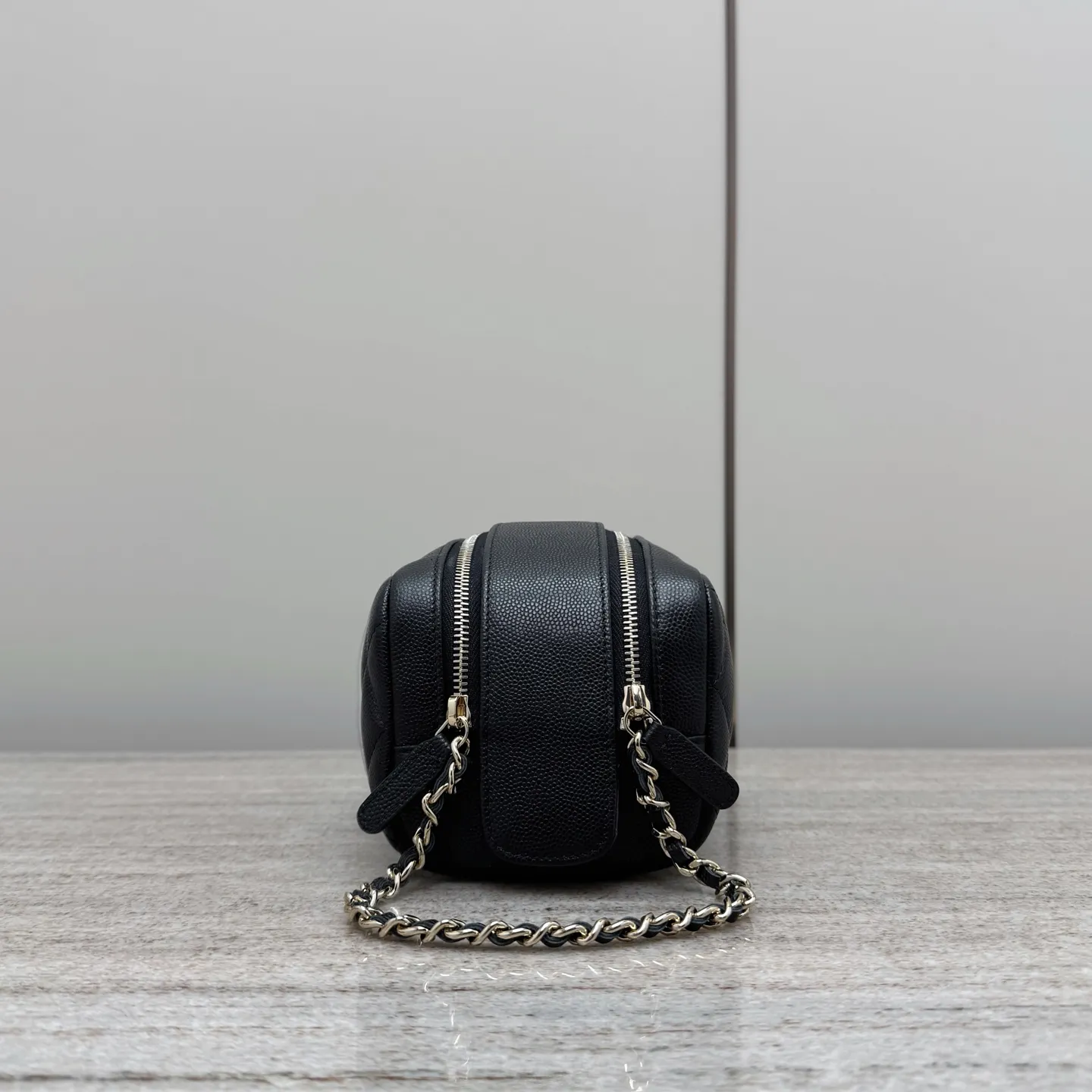 CHANEL Женская косметичка  CHANEL Женская косметичка