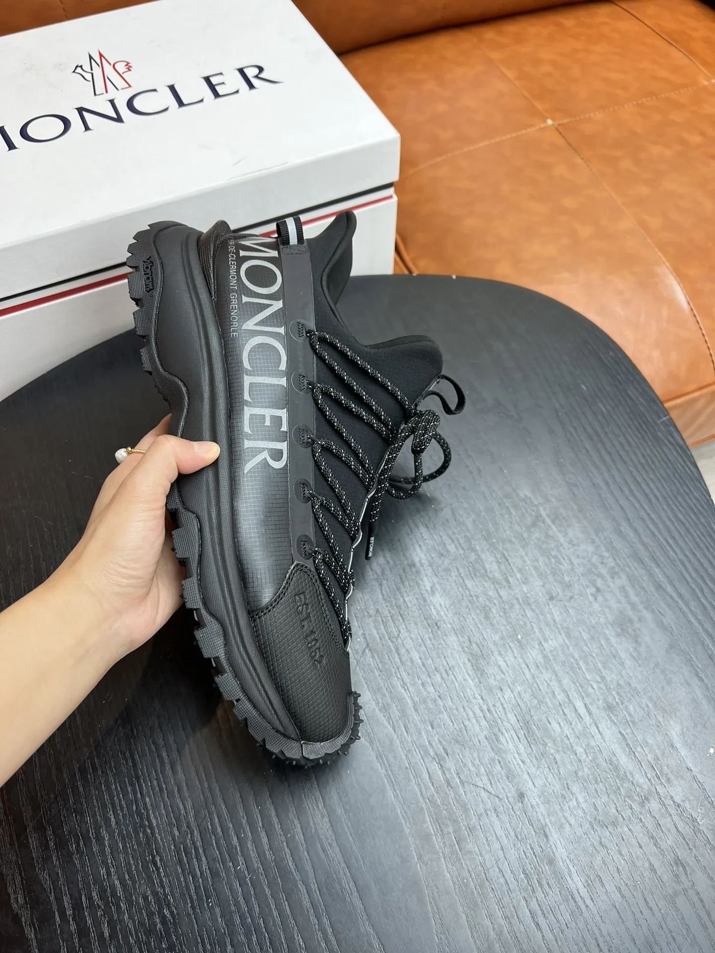 MONCLER Мужские кроссовки Mongolian