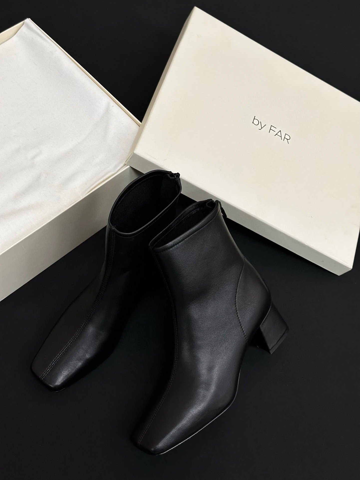 MIU MIU Женские ботильоны из овчины MIU MIU Женские ботильоны из овчины