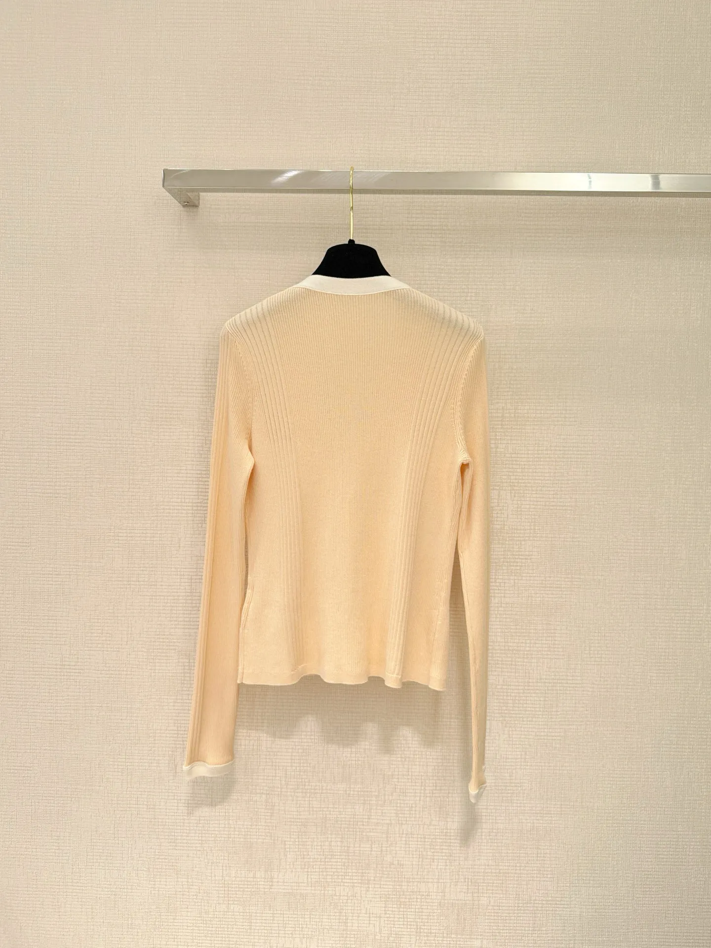 CHANEL Женский кардиган шерсть CHANEL Женский кардиган шерсть