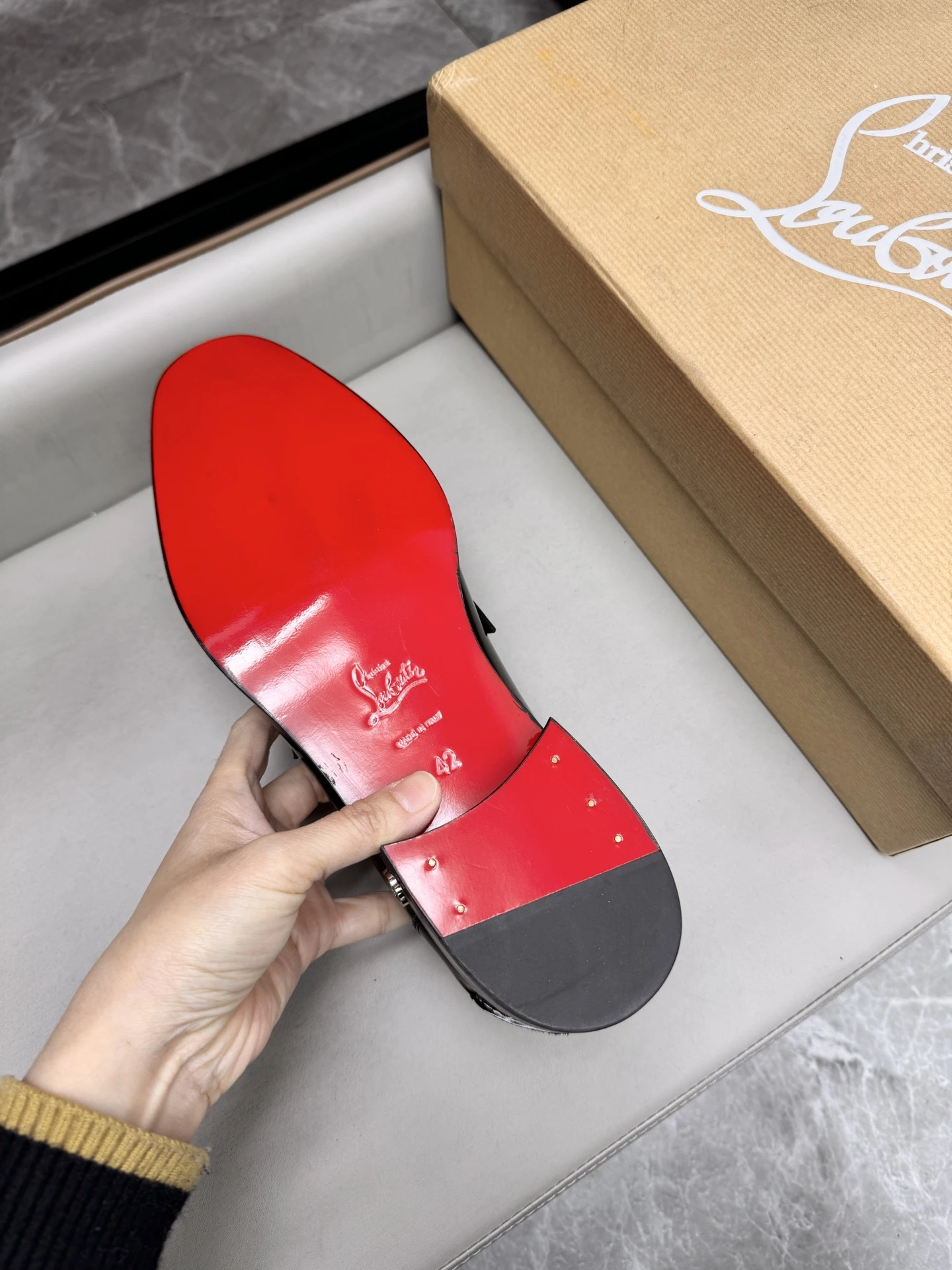 CHRISTIAN LOUBOUTIN Мужские лоферы из глянцевой кожи