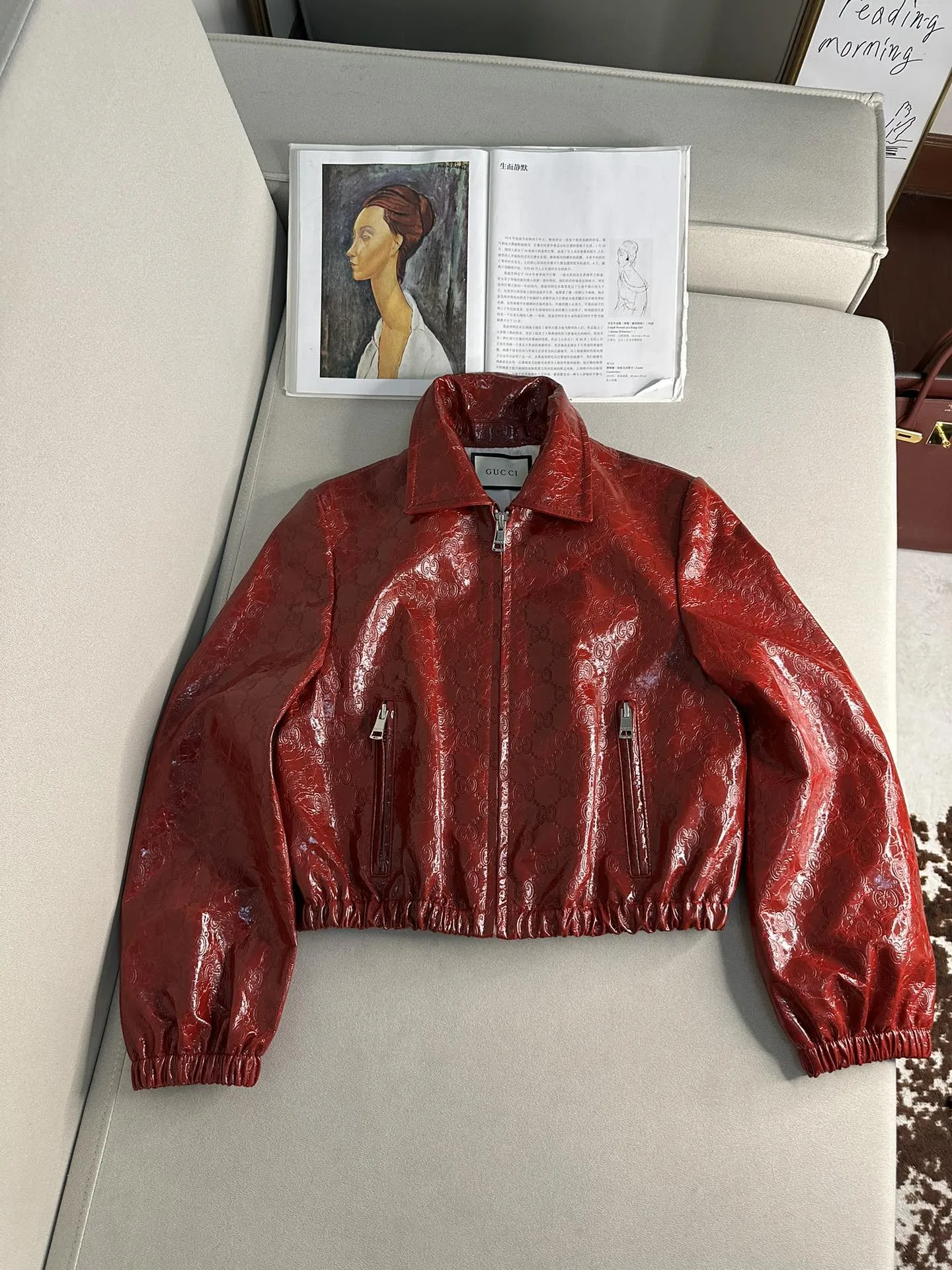 GUCCI Женская кожаная куртка GUCCI Женская кожаная куртка