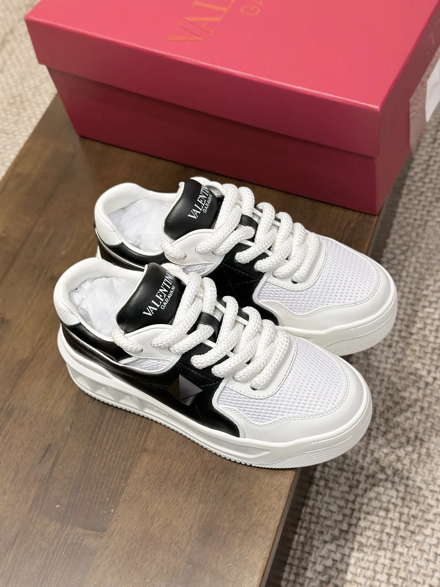 VALENTINO Кроссовки One Stud XL белые