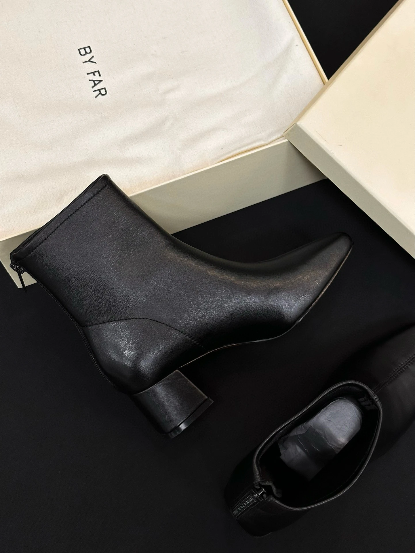 MIU MIU Женские ботильоны из овчины MIU MIU Женские ботильоны из овчины