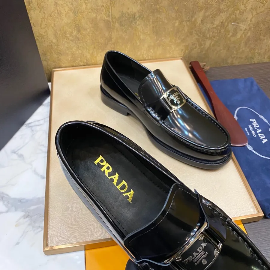 PRADA Мужские кожаные лоферы PRADA Мужские кожаные лоферы