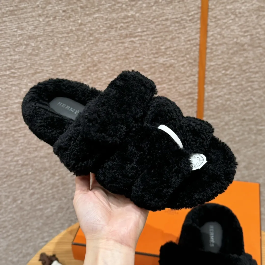 HERMES Женские сандалии Chypre из шерсти