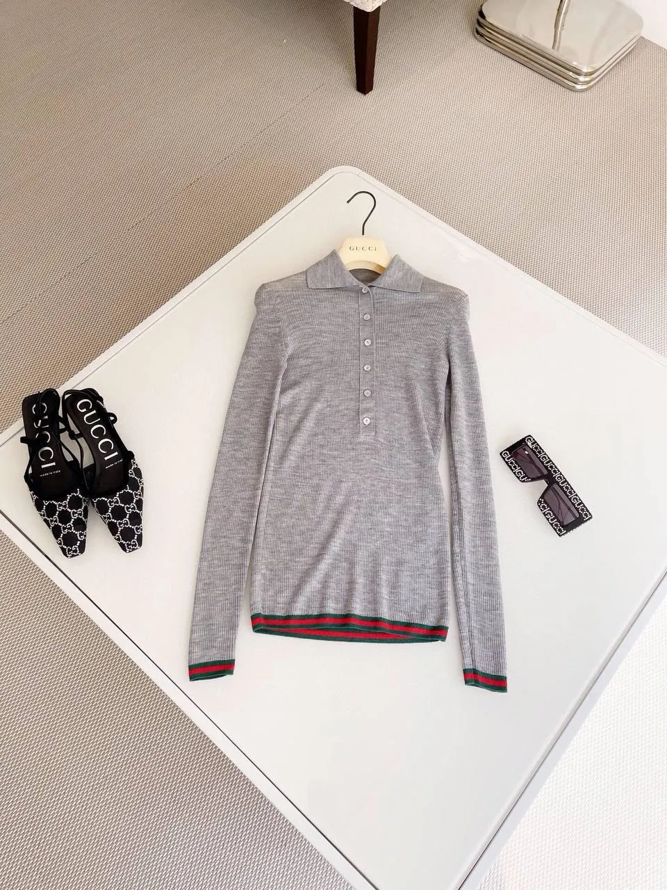 GUCCI Женский кашемировый лонгслив  GUCCI Женский кашемировый лонгслив