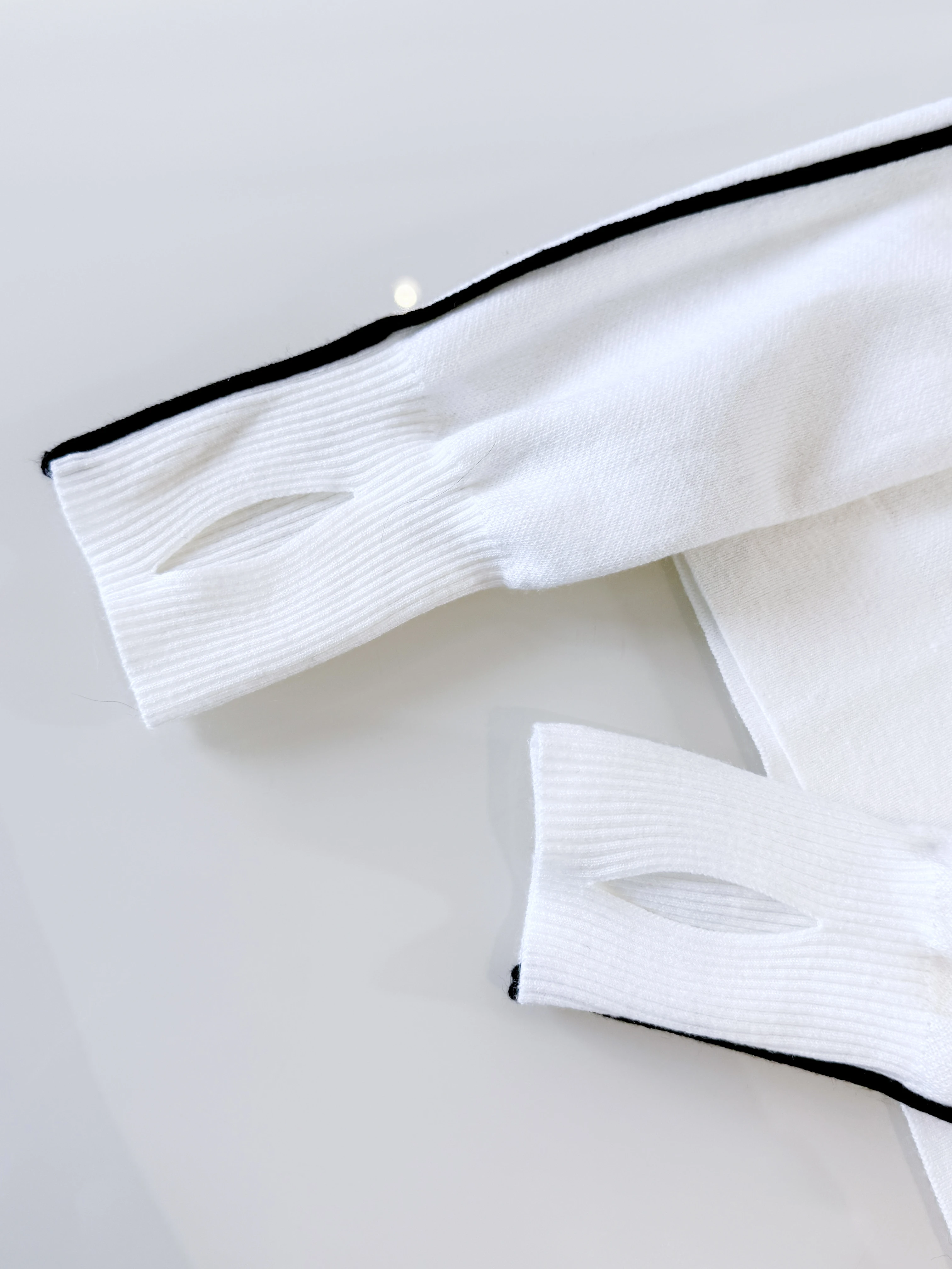 CHANEL Женский лонгслив из шерсти CHANEL Женский лонгслив из шерсти