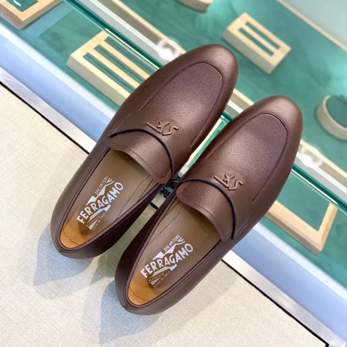 SALVATORE FERRAGAMO Мужские лоферы из коровьей кожи