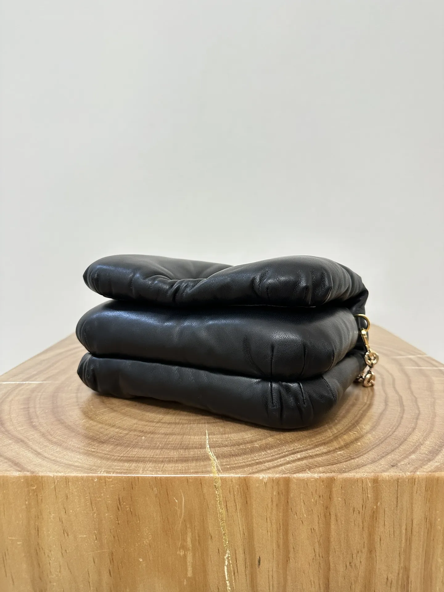 LOEWE Женская сумка Puffer Goya из кожи наппа