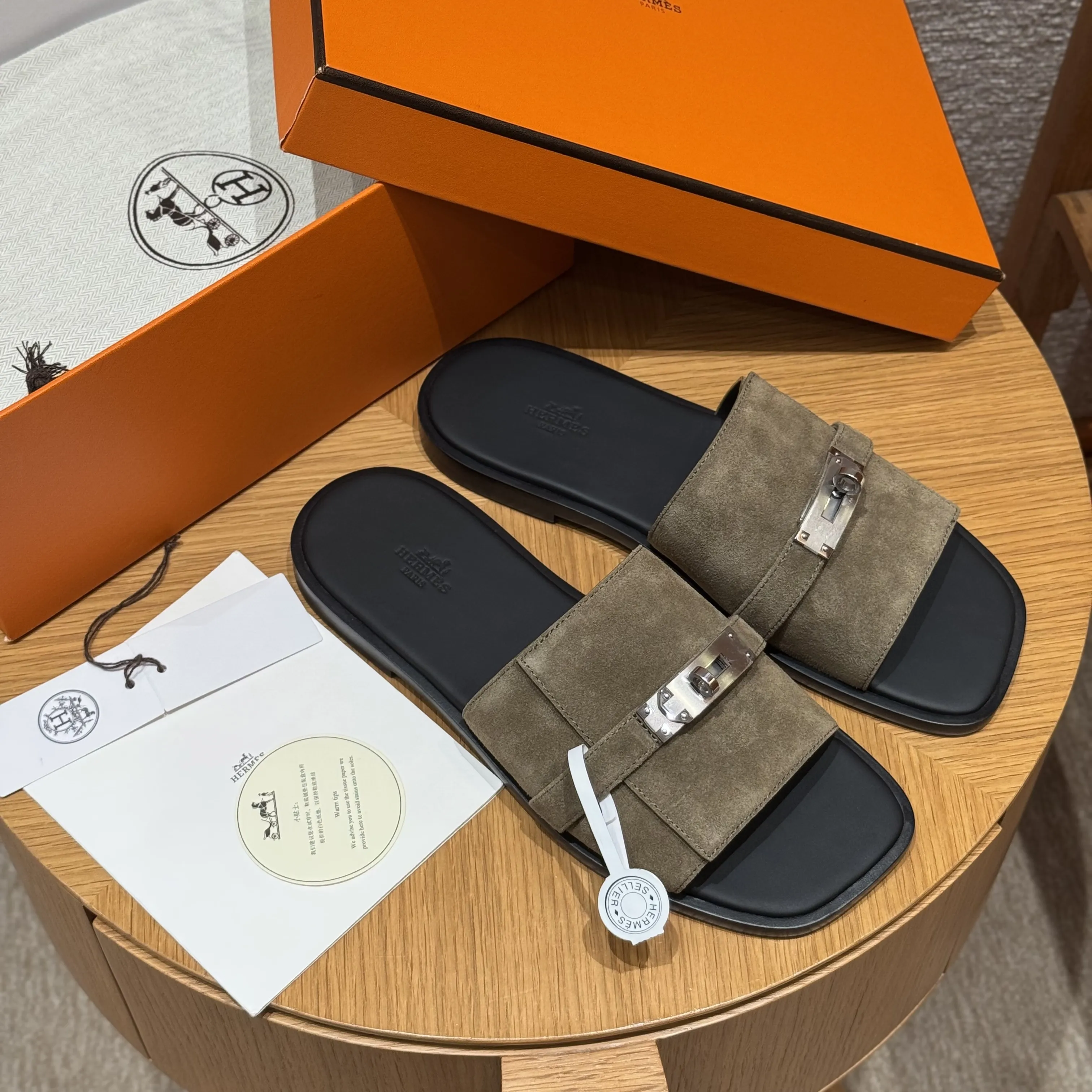 HERMES Мужские сандалии Gabriel из замши