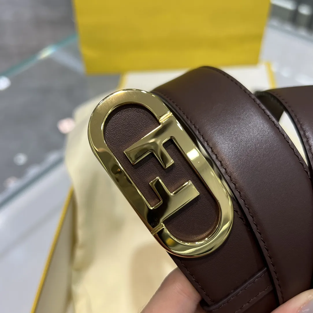 FENDI Женский ремень с пряжкой FF ширина 3 см FENDI Женский ремень с пряжкой FF ширина 3 см