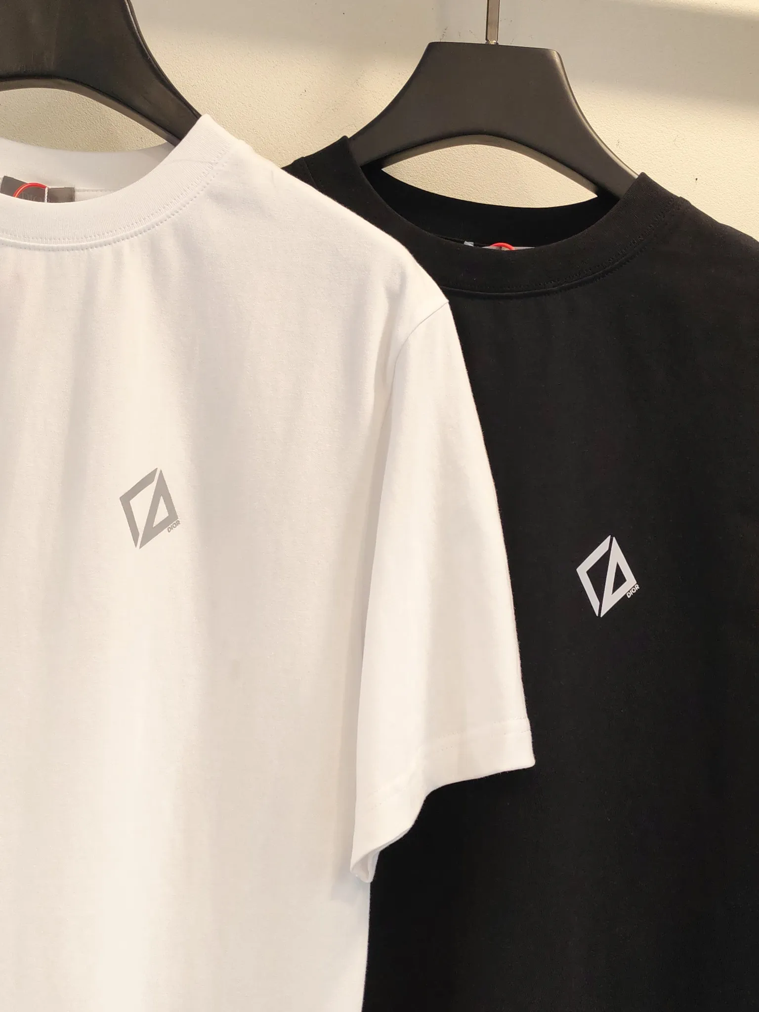 DIOR Мужская футболка DIOR Мужская футболка