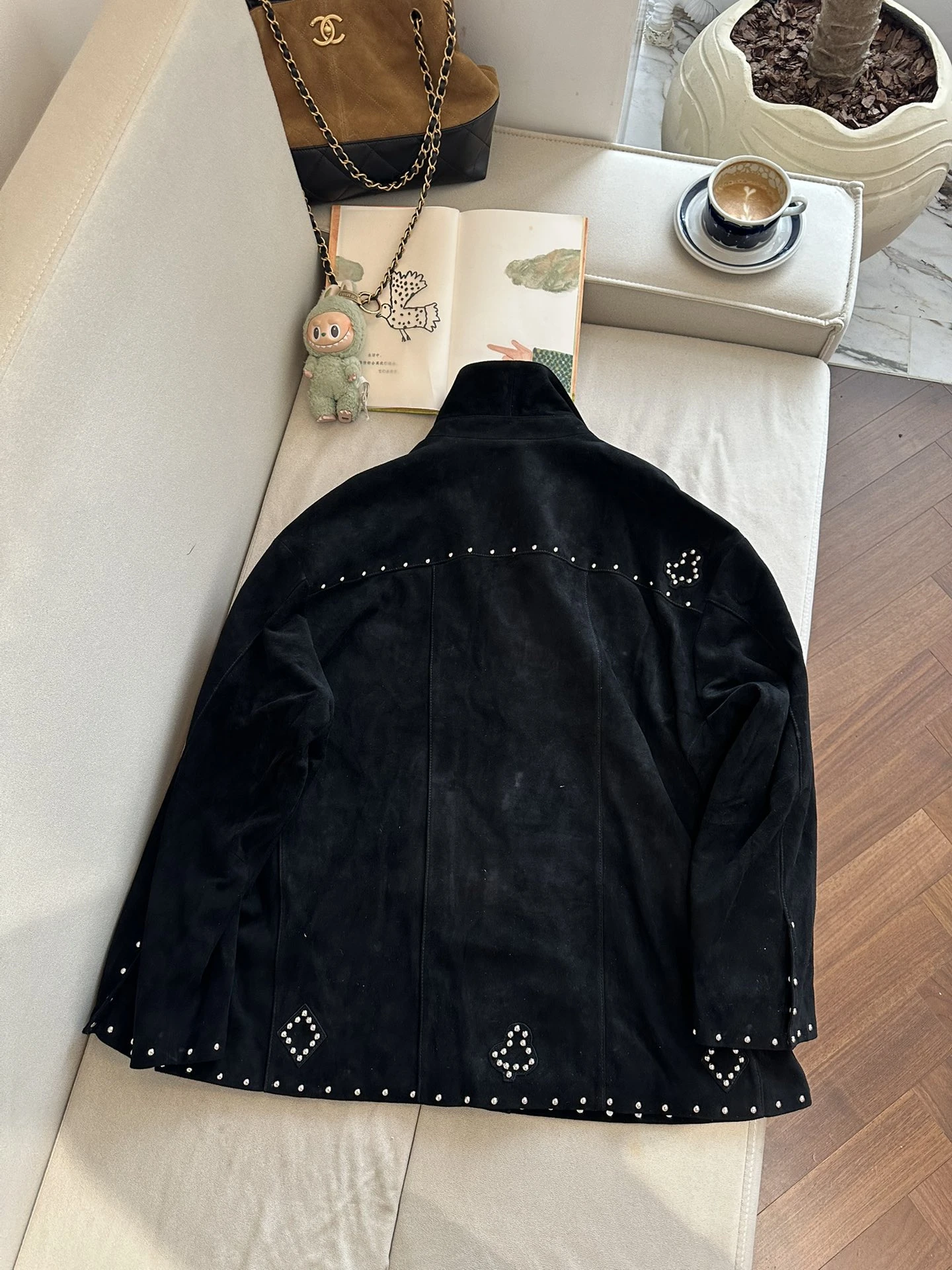 LOEWE Женская куртка из замши