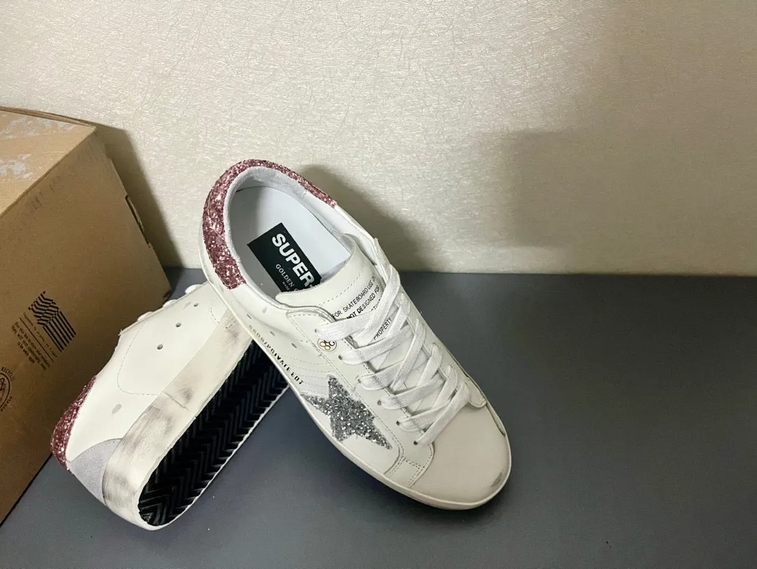 GOLDEN GOOSE Кроссовки Superstar розовые из кожи GOLDEN GOOSE Кроссовки Superstar розовые из кожи