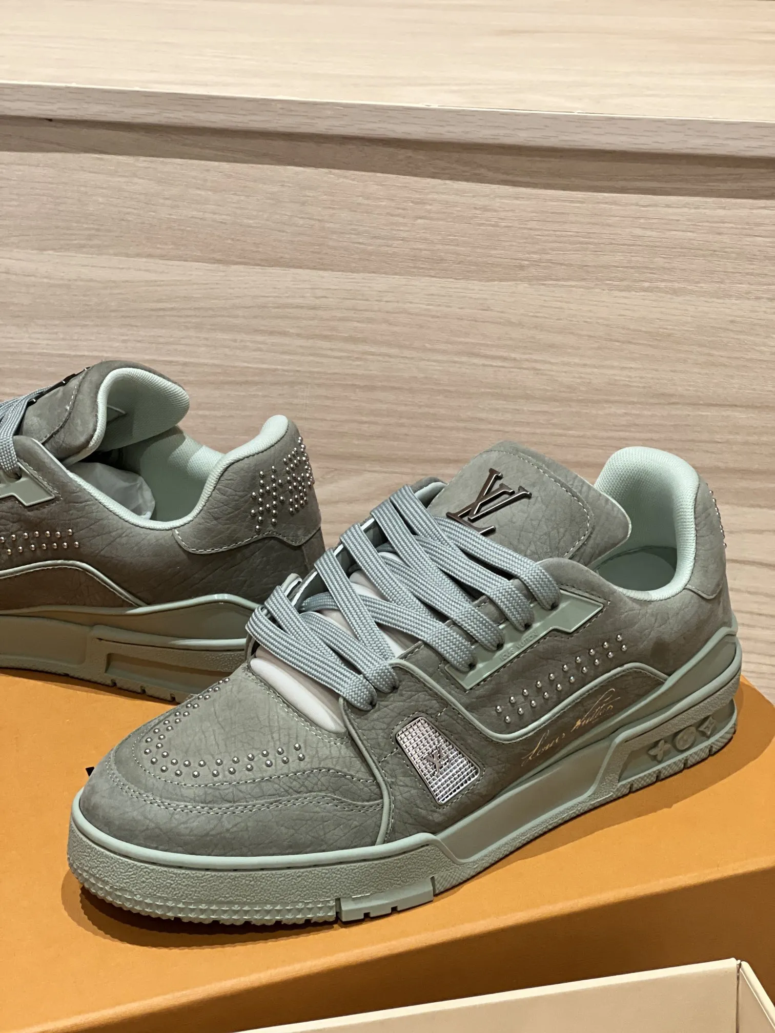 LOUIS VUITTON Кроссовки LV Trainer