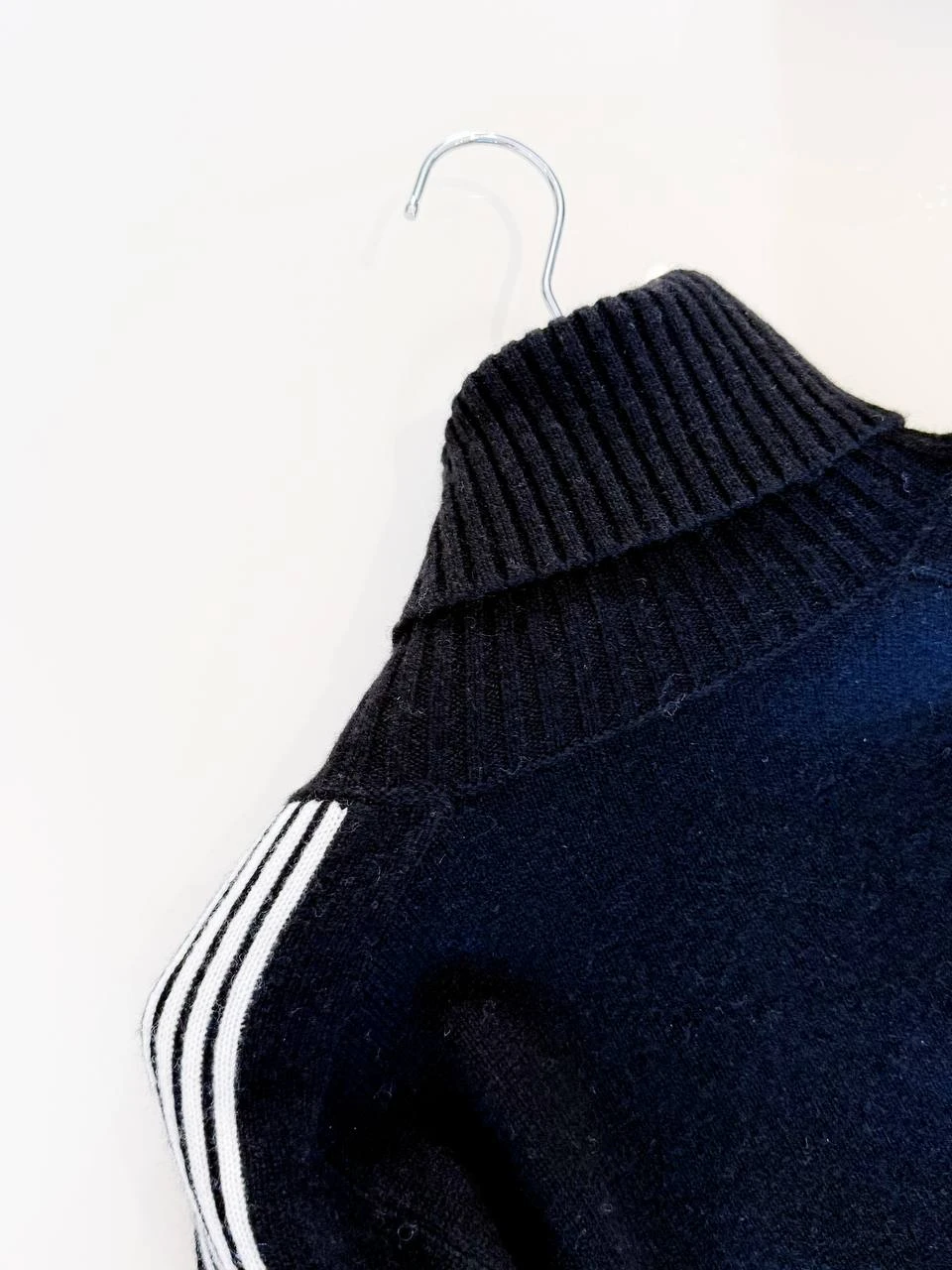 CHRISTIAN DIOR Женский кардиган CHRISTIAN DIOR Женский кардиган