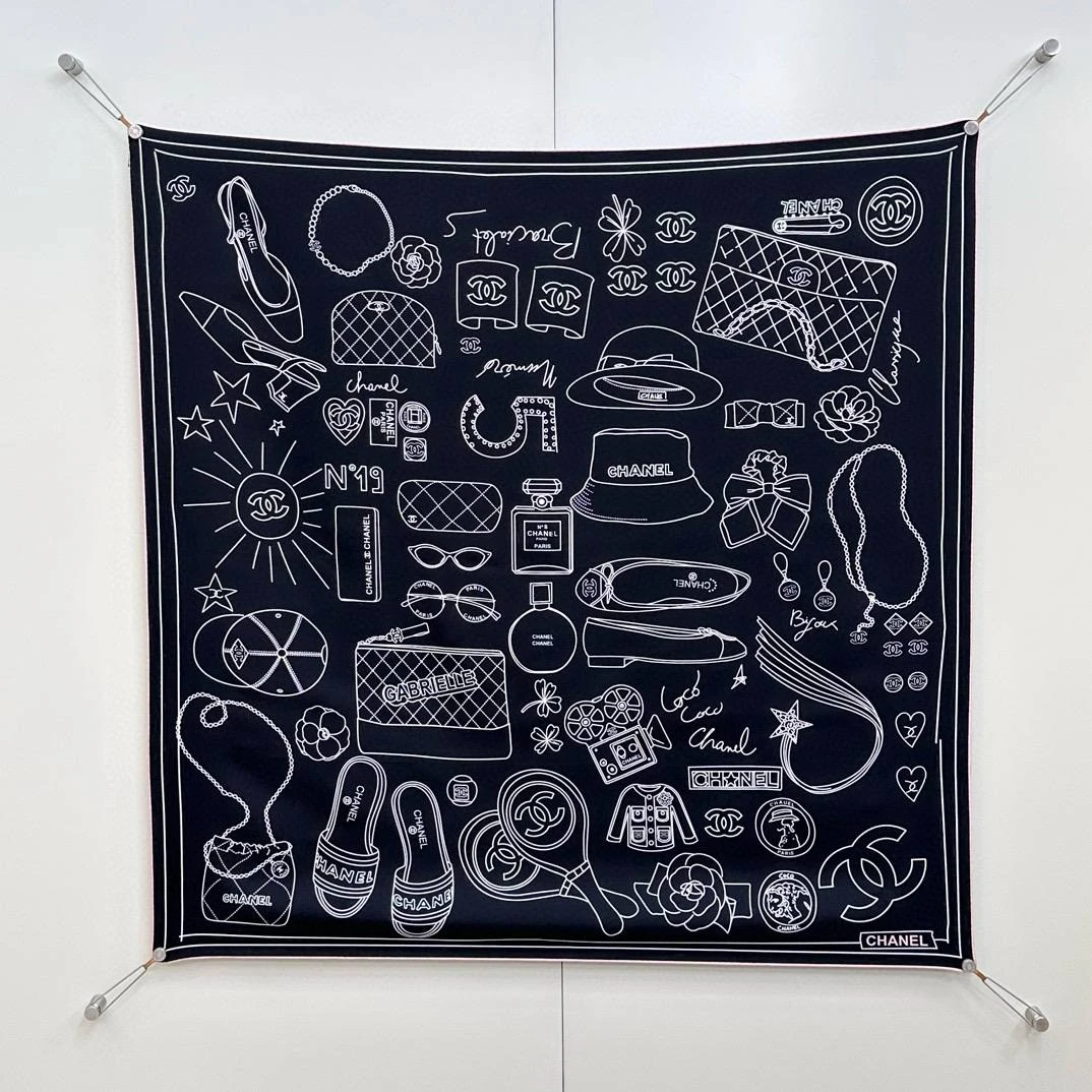 CHANEL Женский платок из шелка авторский дизайн.