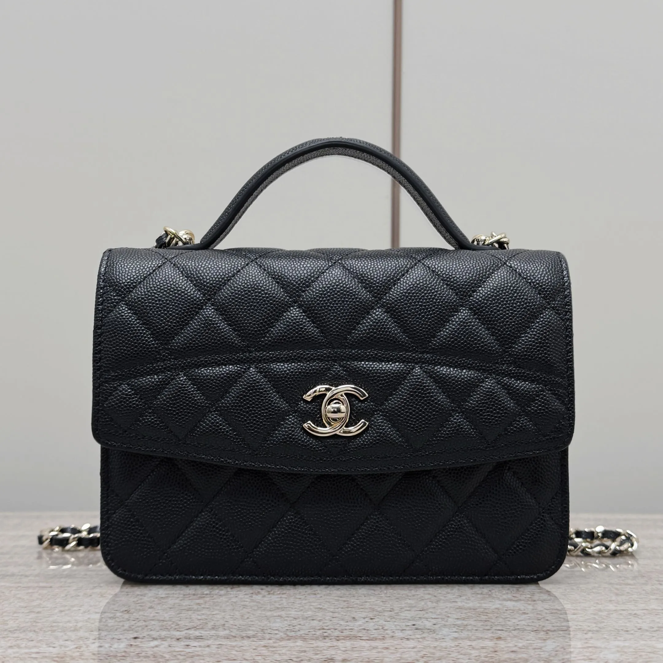 CHANEL Женская сумка-рюкзак 25C