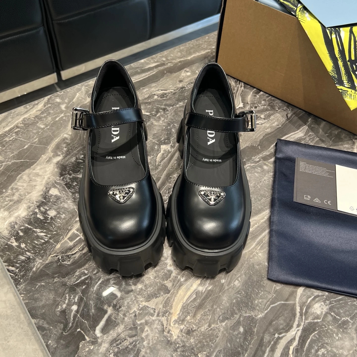 PRADA Женские туфли мэри-джейн