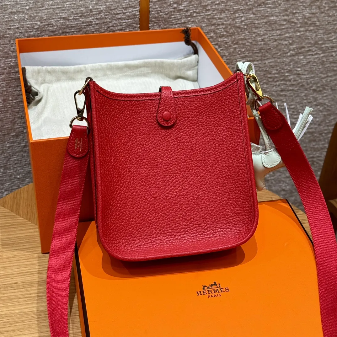 HERMES Женская сумка Evelyne 16 см Q5 Clemence HERMES Женская сумка Evelyne 16 см Q5 Clemence