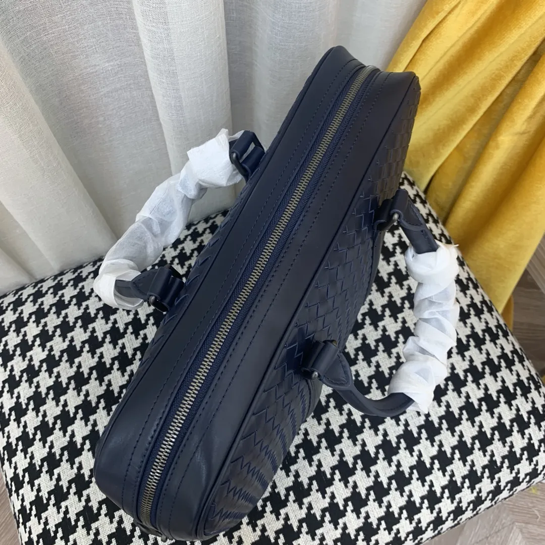 BOTTEGA VENETA Мужской Портфель  BOTTEGA VENETA Мужской Портфель