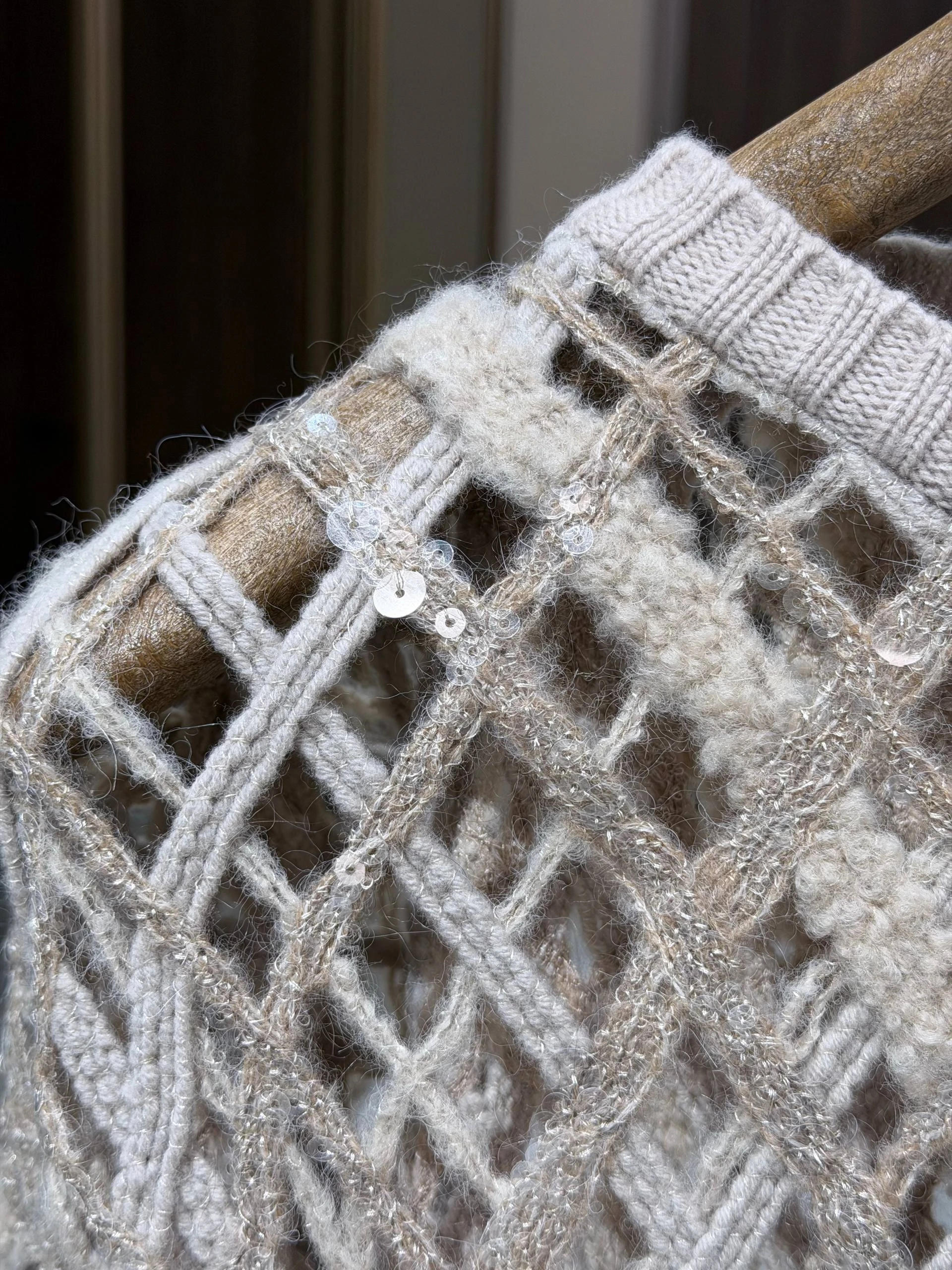 BRUNELLO CUCINELLI Женский джемпер с пайетками BRUNELLO CUCINELLI Женский джемпер с пайетками