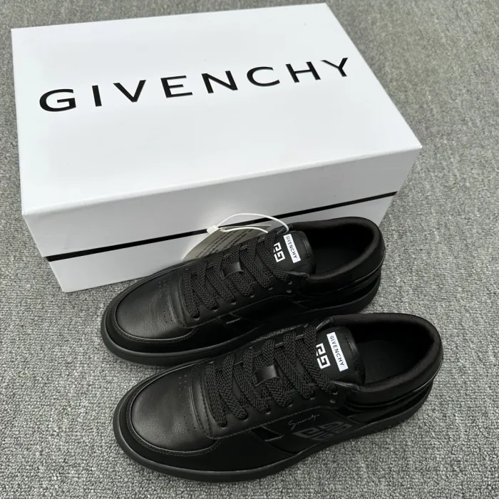 GIVENCHY Мужские кроссовки