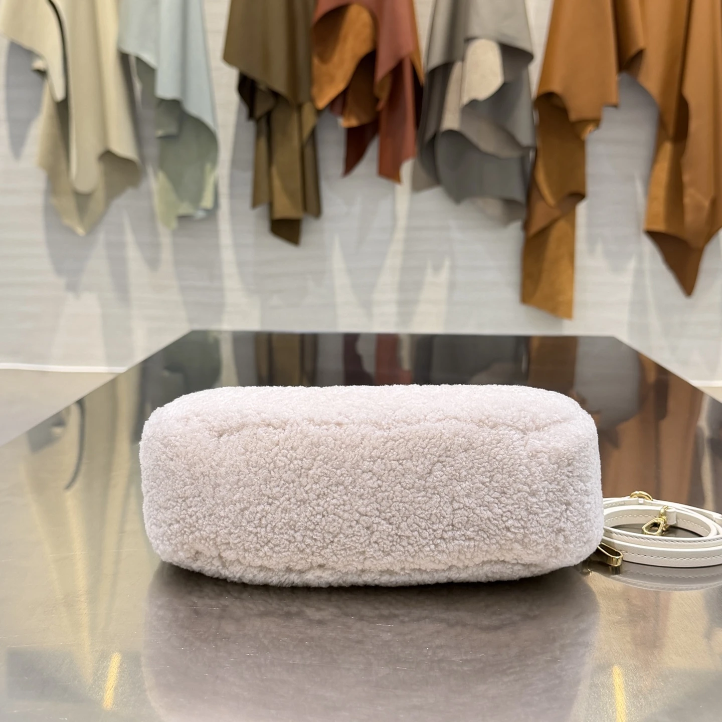 MIU MIU Женская сумка Wander hobo MIU MIU Женская сумка Wander hobo