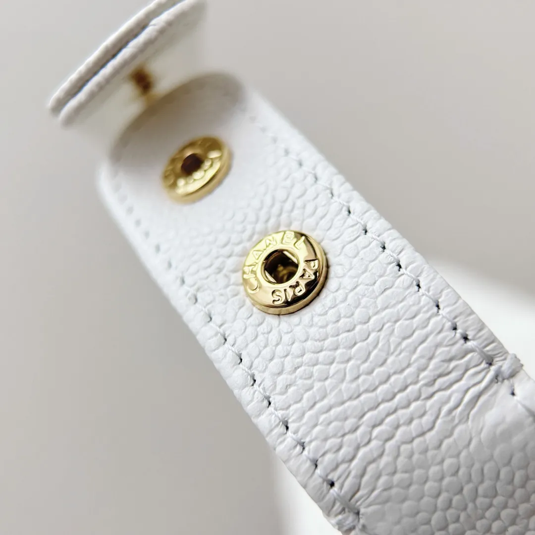 CHANEL Женская сумка Hobo 25С Lunch Box CHANEL Женская сумка Hobo 25С Lunch Box