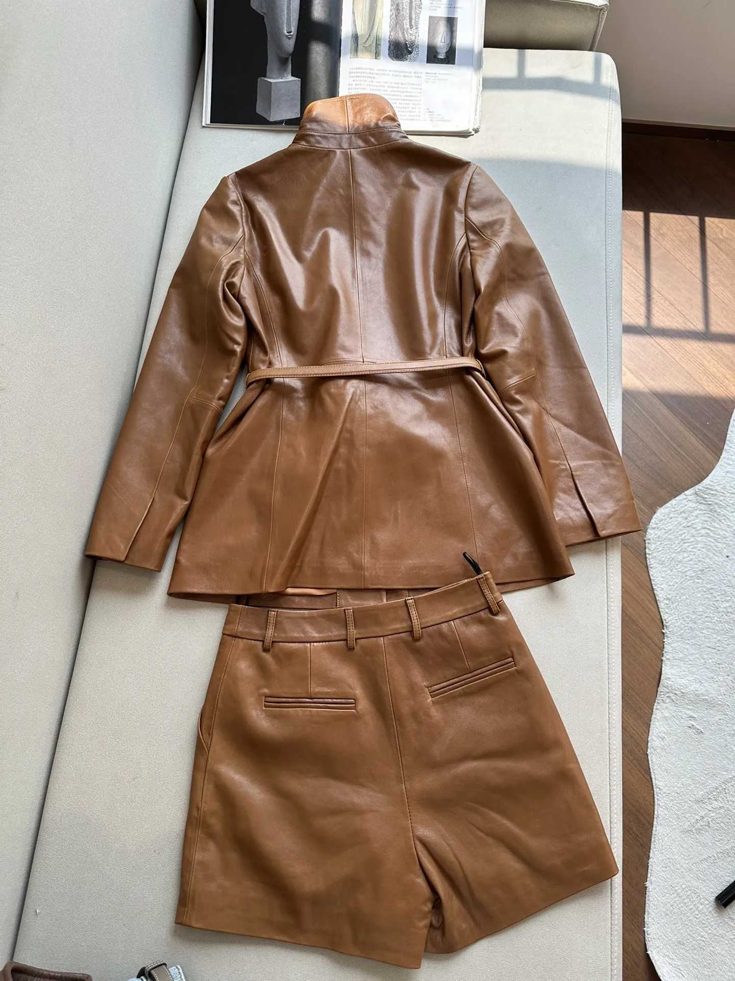 GUCCI Женский кожаный костюм